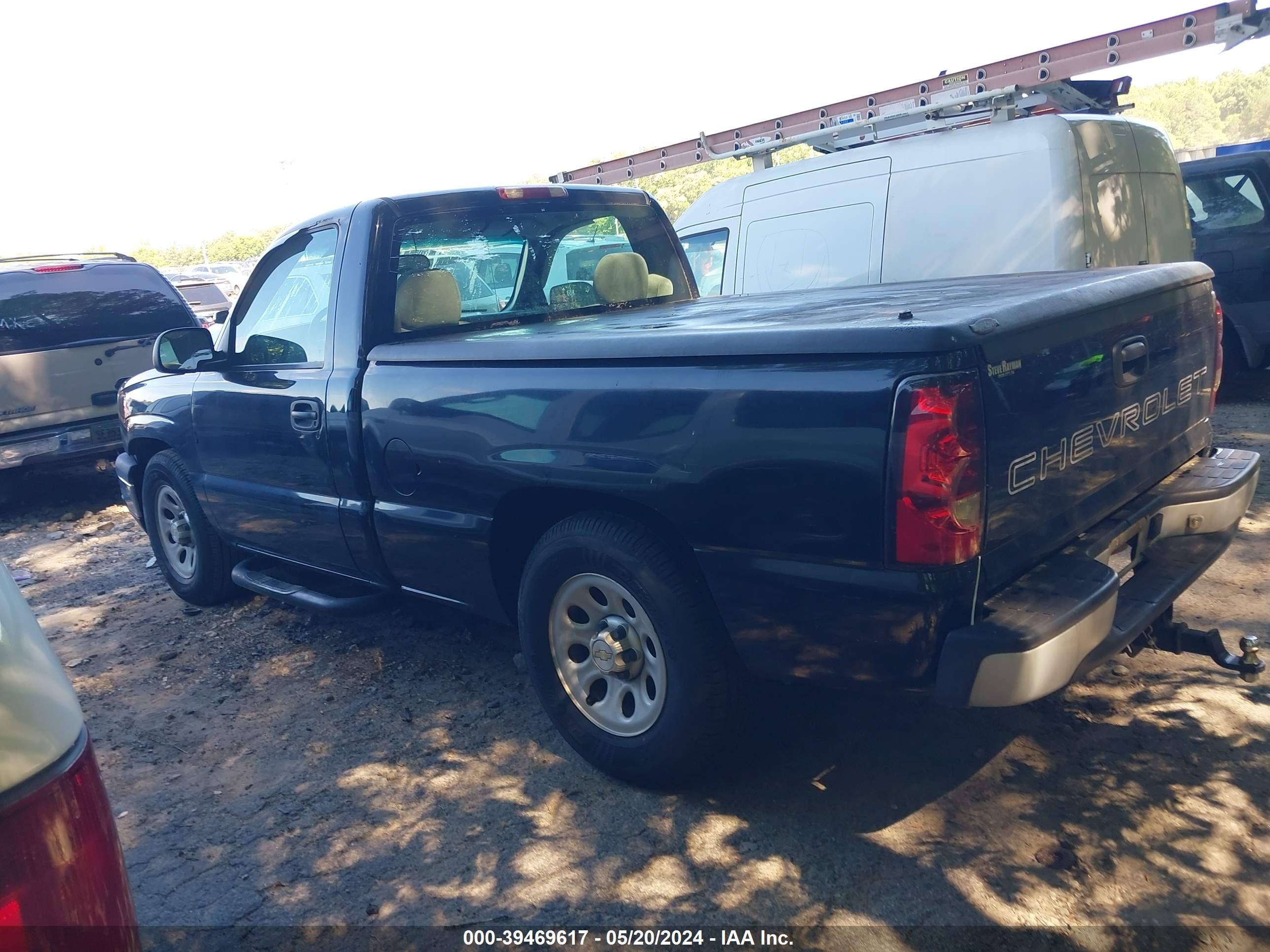 Photo 2 VIN: 3GCEC14X16G232363 - CHEVROLET SILVERADO 