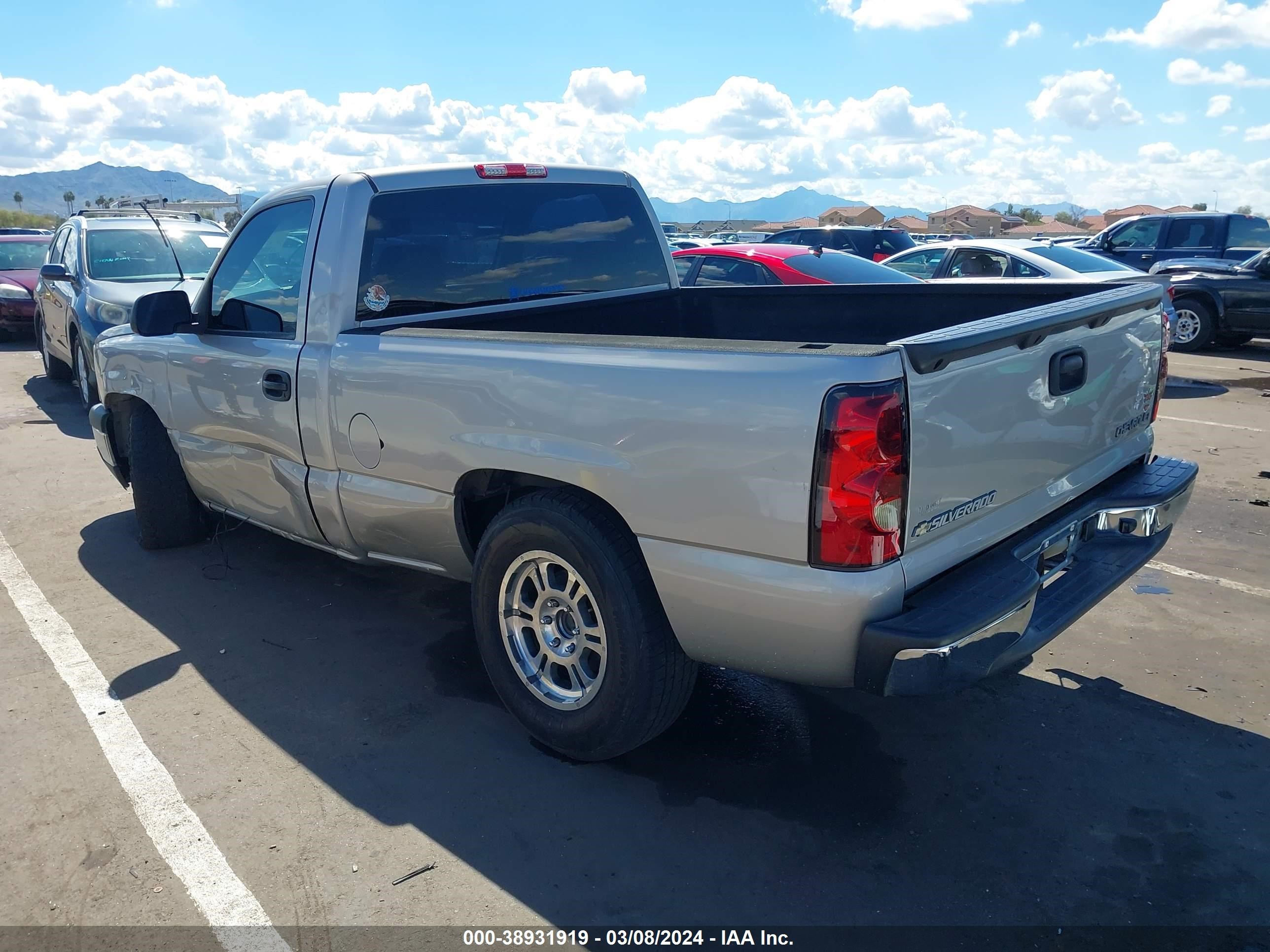 Photo 2 VIN: 3GCEC14X36G175759 - CHEVROLET SILVERADO 