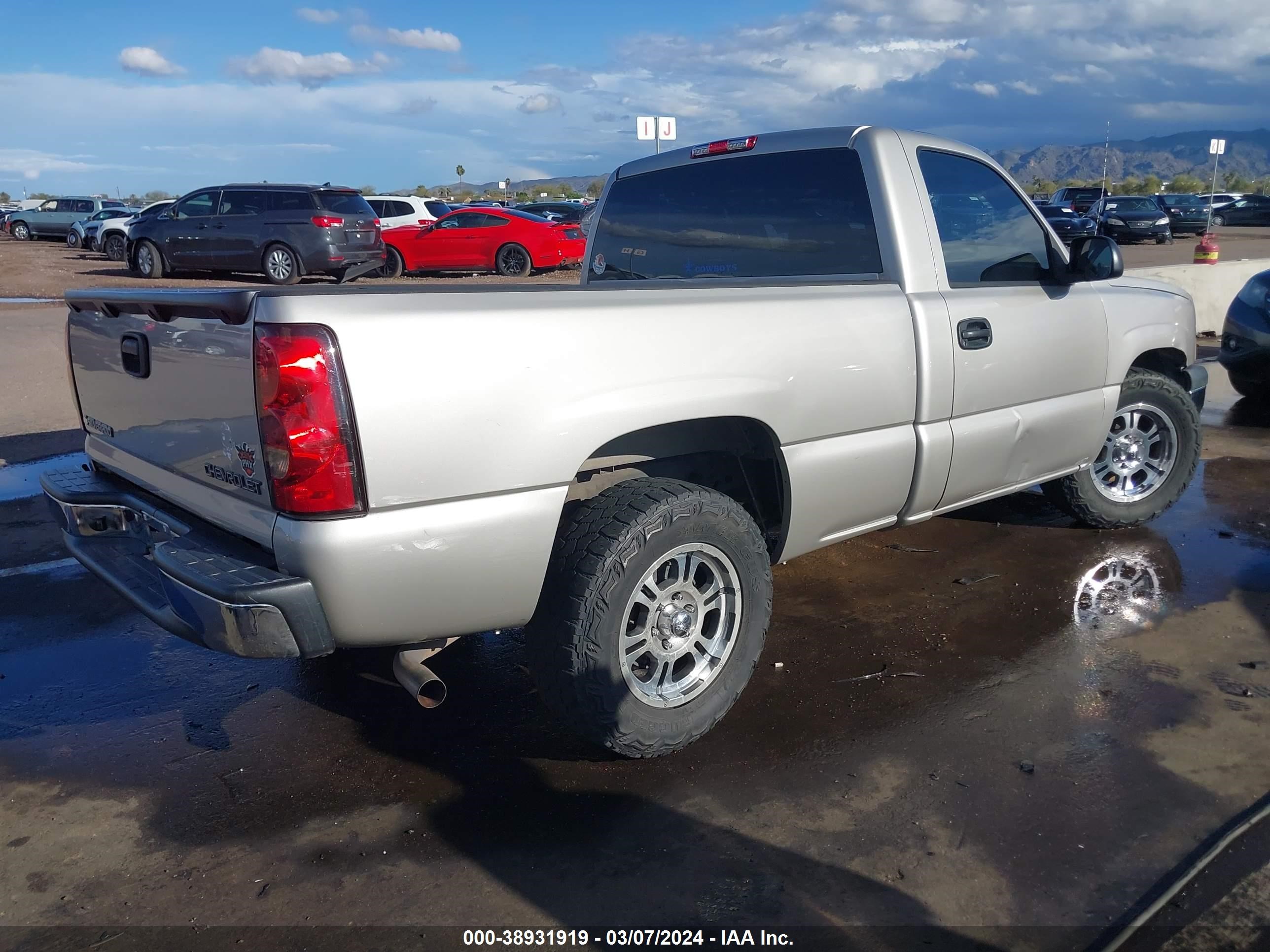 Photo 3 VIN: 3GCEC14X36G175759 - CHEVROLET SILVERADO 