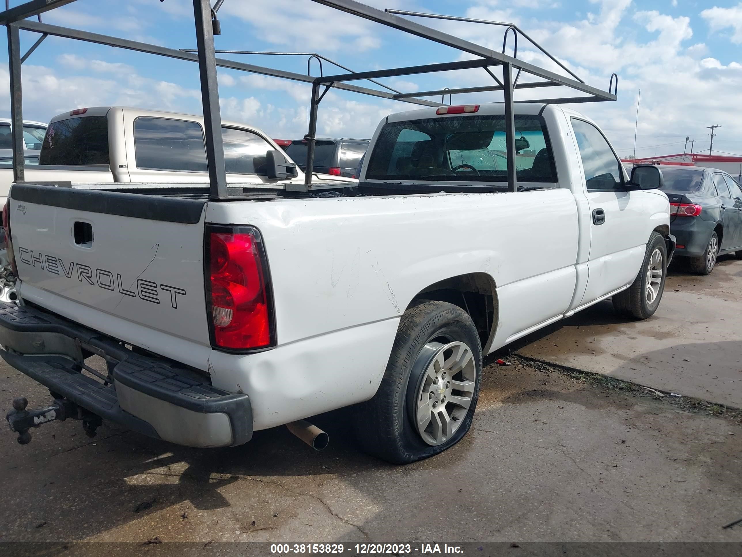 Photo 3 VIN: 3GCEC14XX6G272179 - CHEVROLET SILVERADO 