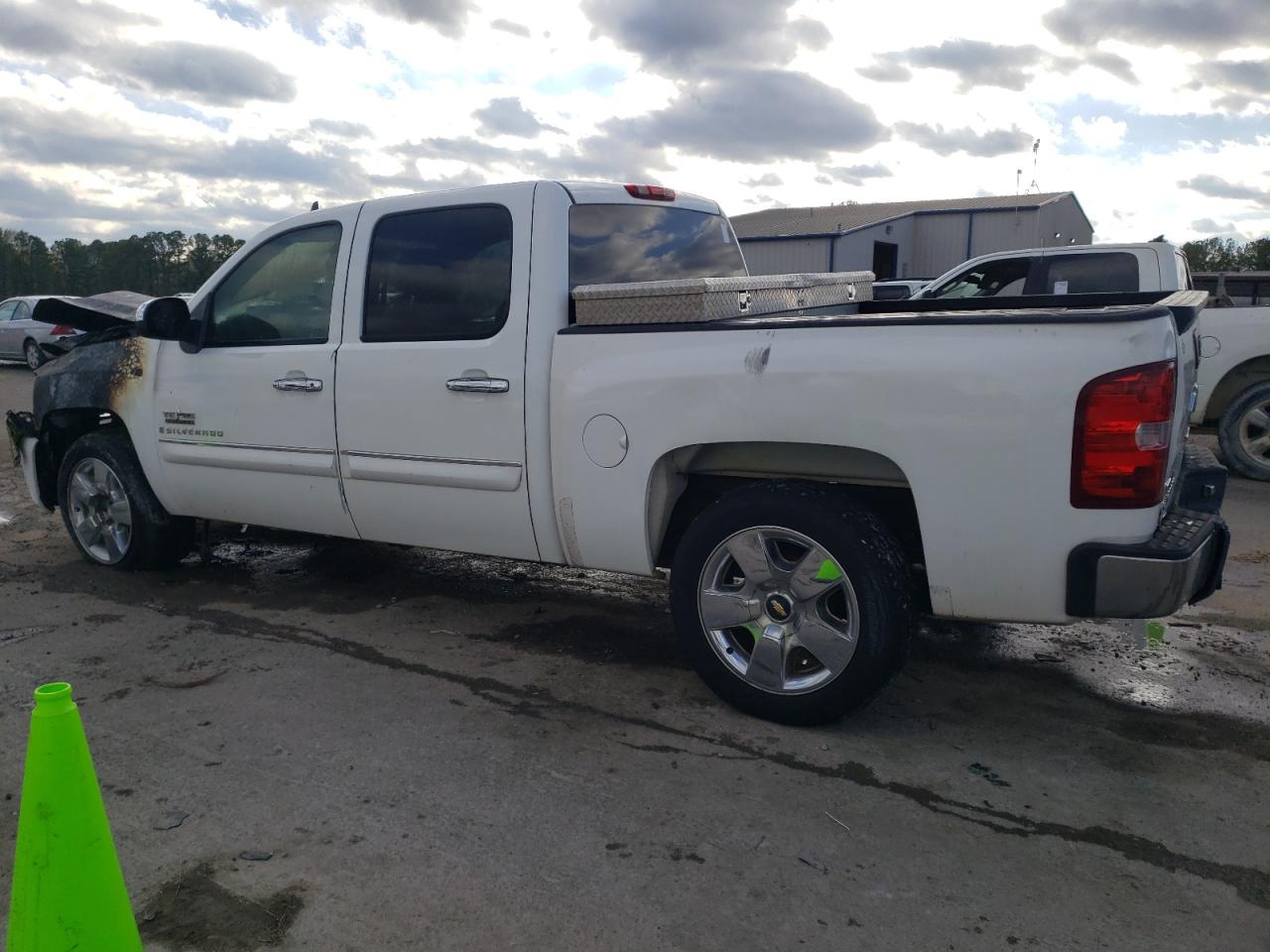 Photo 1 VIN: 3GCEC23099G152078 - CHEVROLET SILVERADO 