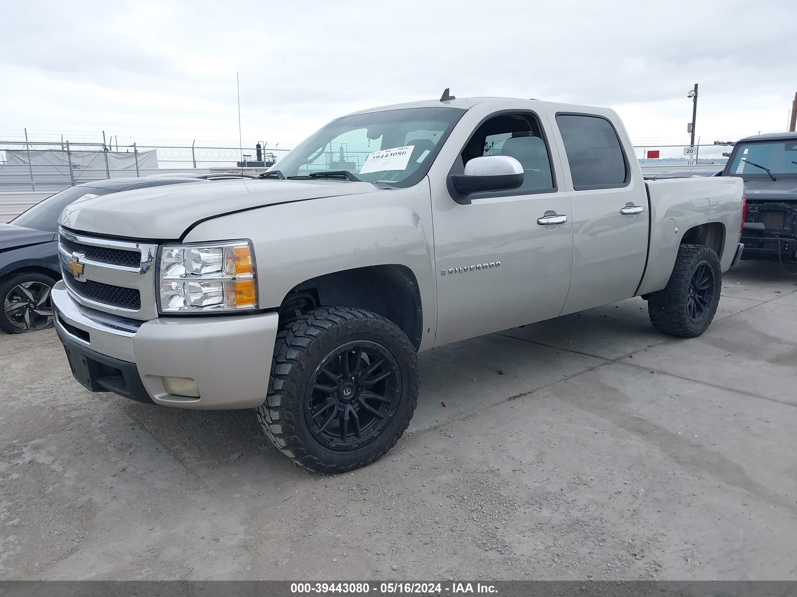 Photo 1 VIN: 3GCEC23J29G228815 - CHEVROLET SILVERADO 