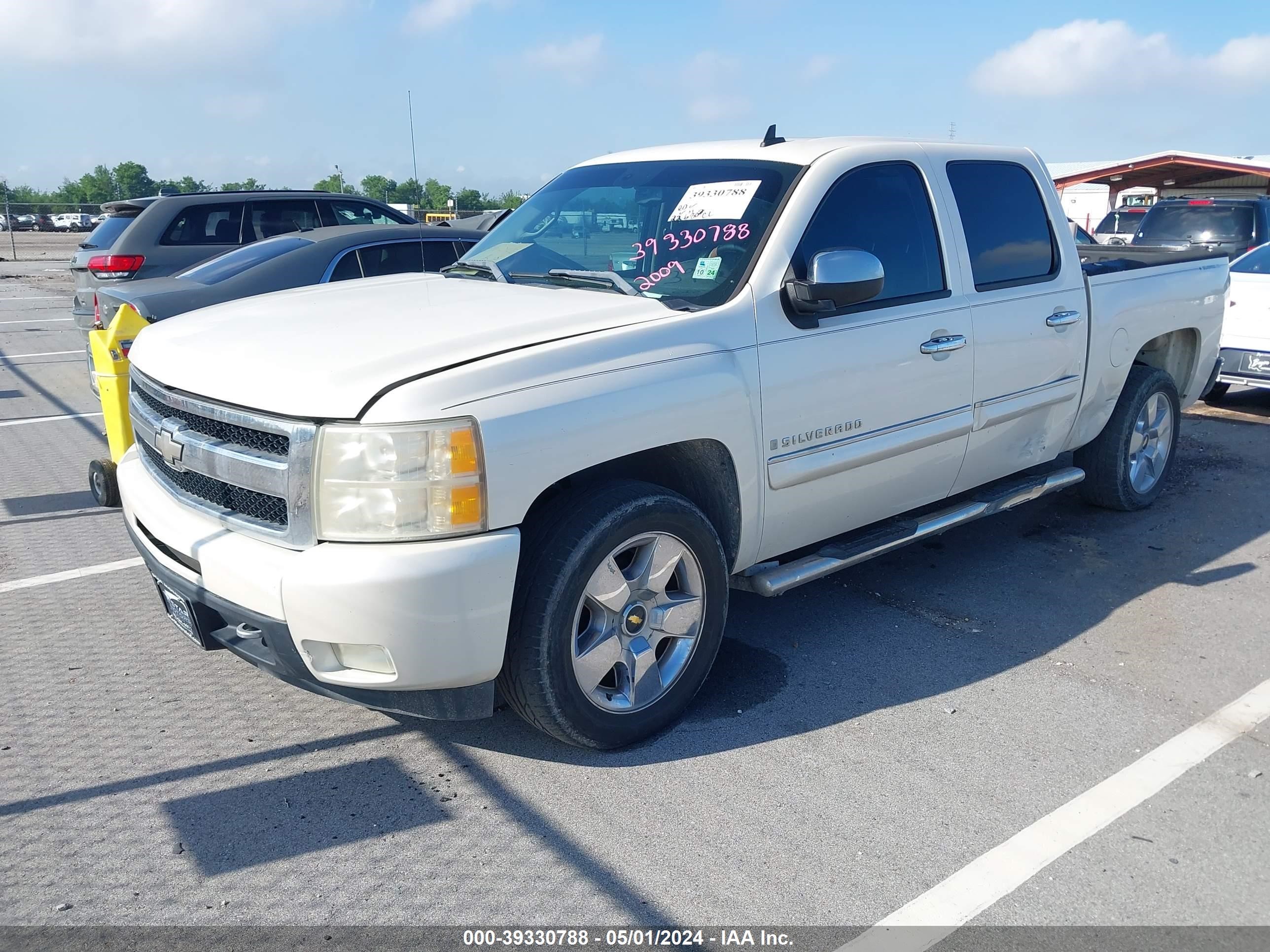 Photo 1 VIN: 3GCEC33019G161153 - CHEVROLET SILVERADO 