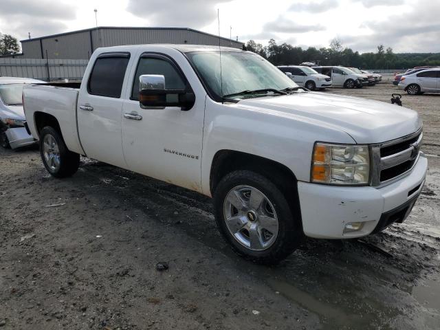 Photo 3 VIN: 3GCEC33J09G268137 - CHEVROLET SILVERADO 