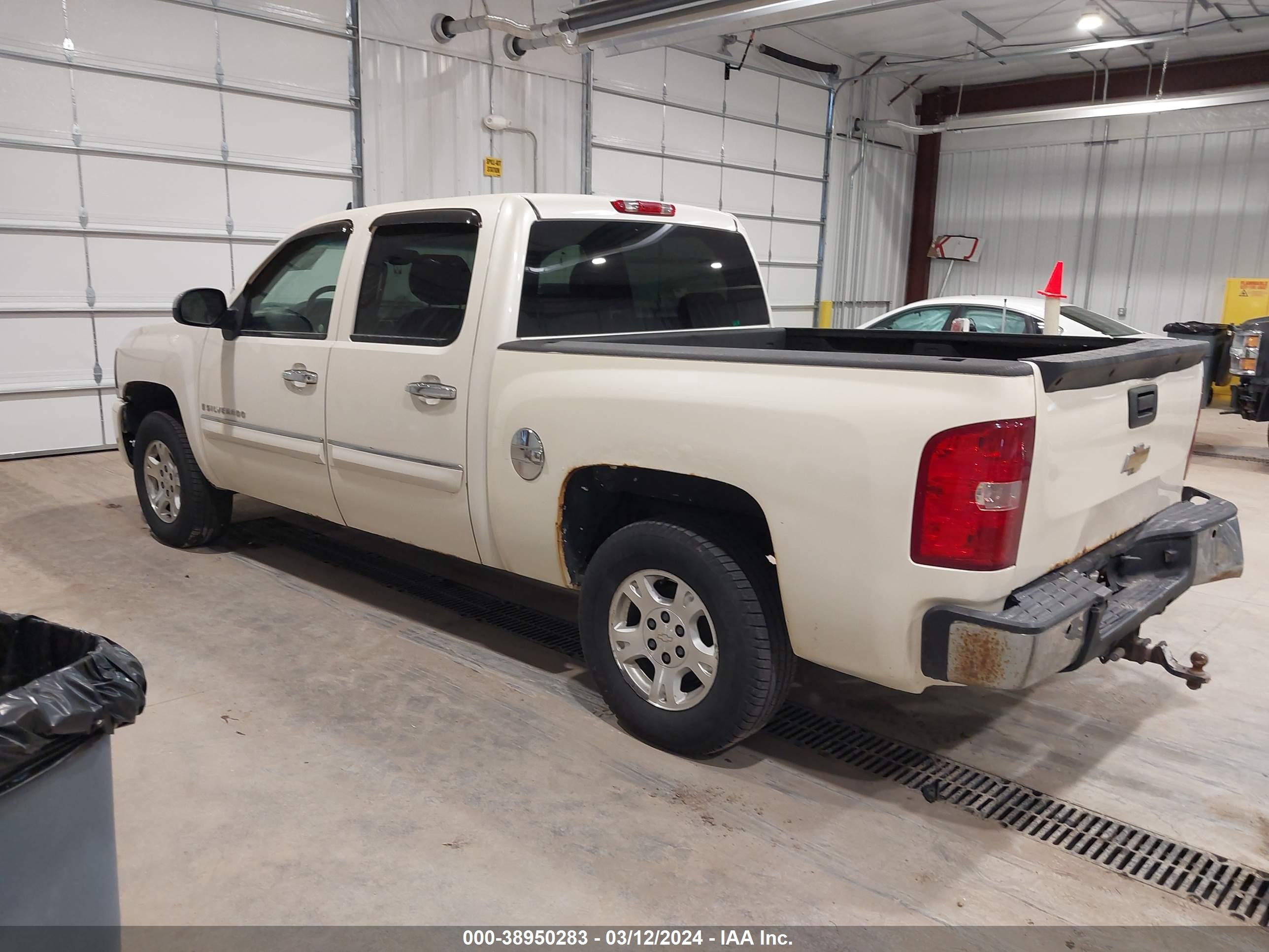 Photo 2 VIN: 3GCEK13389G167369 - CHEVROLET SILVERADO 