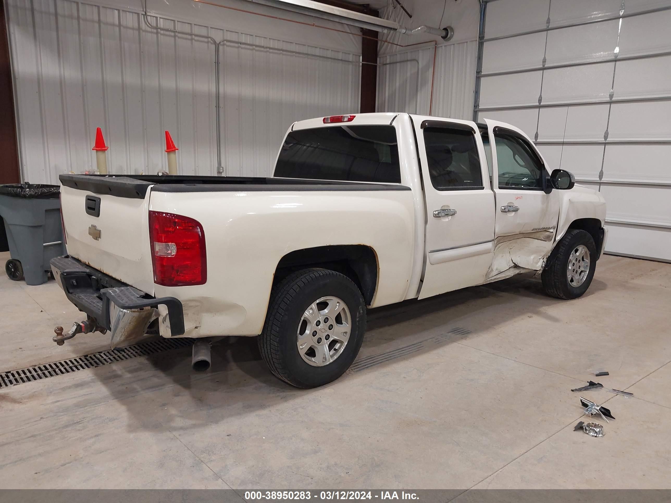 Photo 3 VIN: 3GCEK13389G167369 - CHEVROLET SILVERADO 