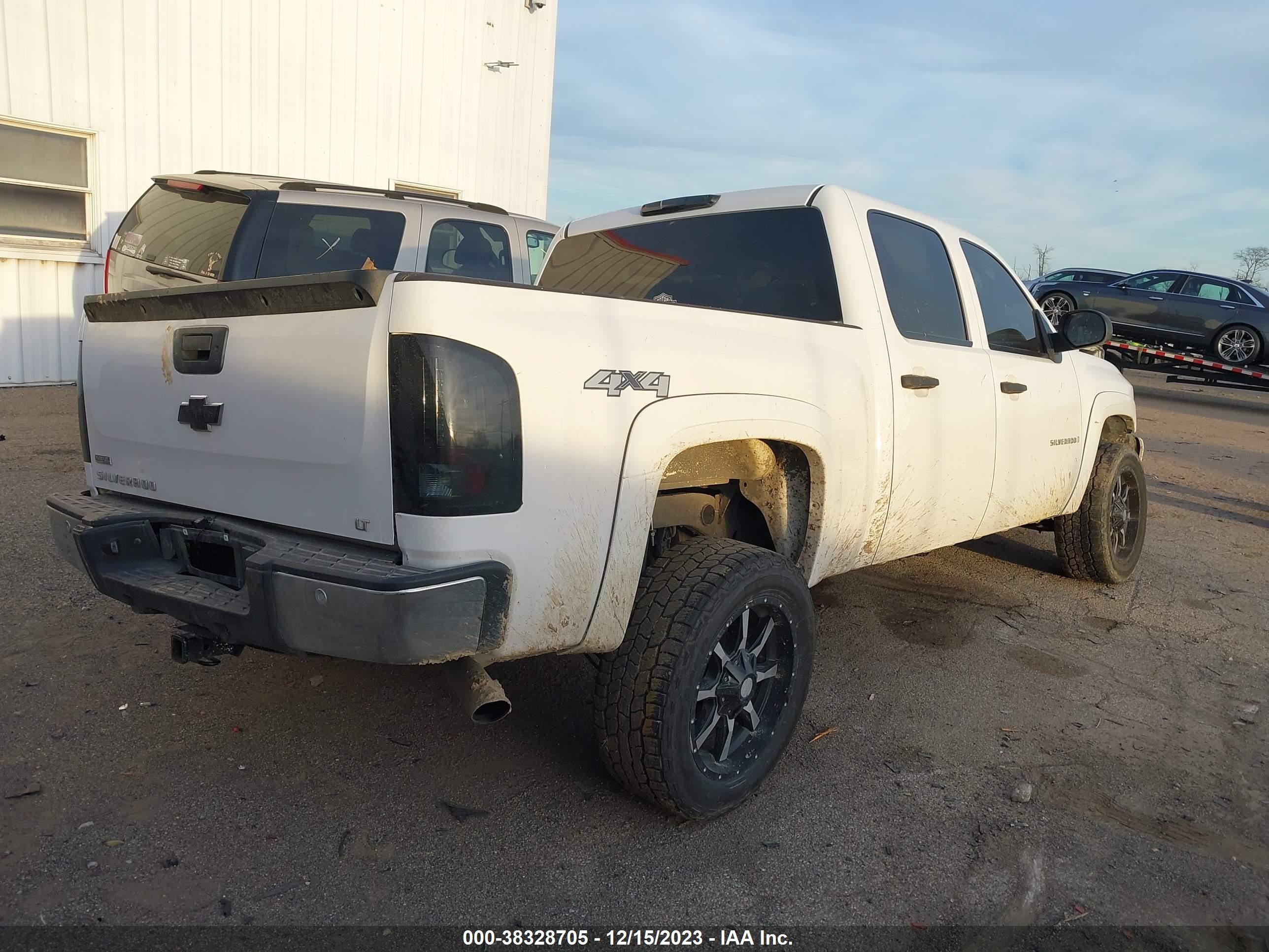 Photo 3 VIN: 3GCEK233X9G168397 - CHEVROLET SILVERADO 