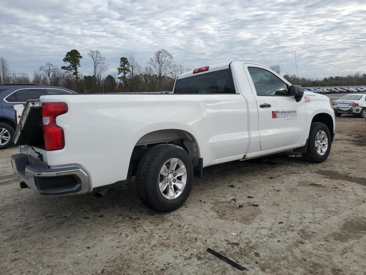 Photo 2 VIN: 3GCNWAEF3KG227821 - CHEVROLET SILVERADO 