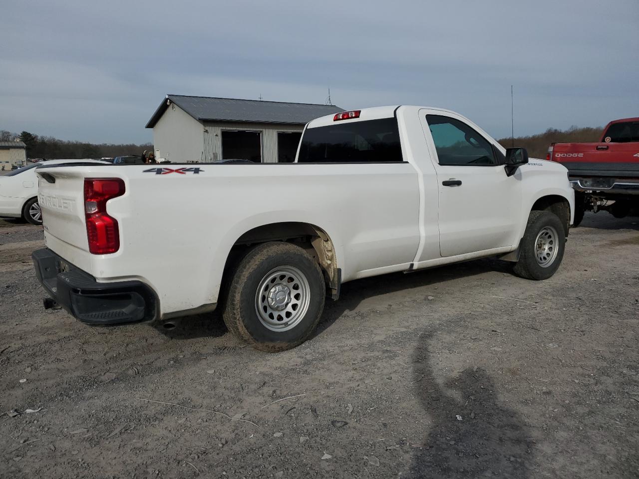 Photo 2 VIN: 3GCNYAEF6LG104798 - CHEVROLET SILVERADO 