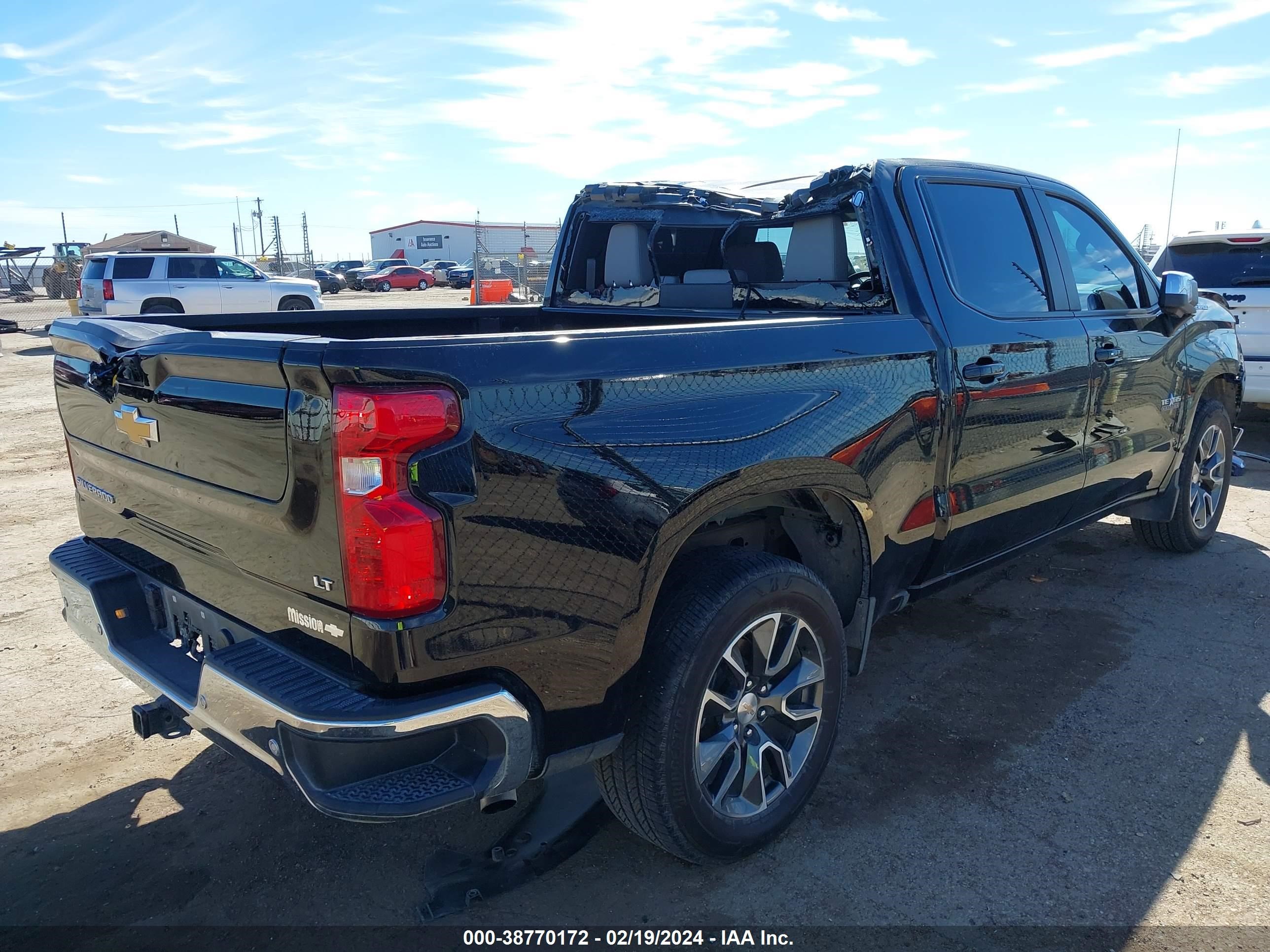 Photo 3 VIN: 3GCPACEK0PG195319 - CHEVROLET SILVERADO 