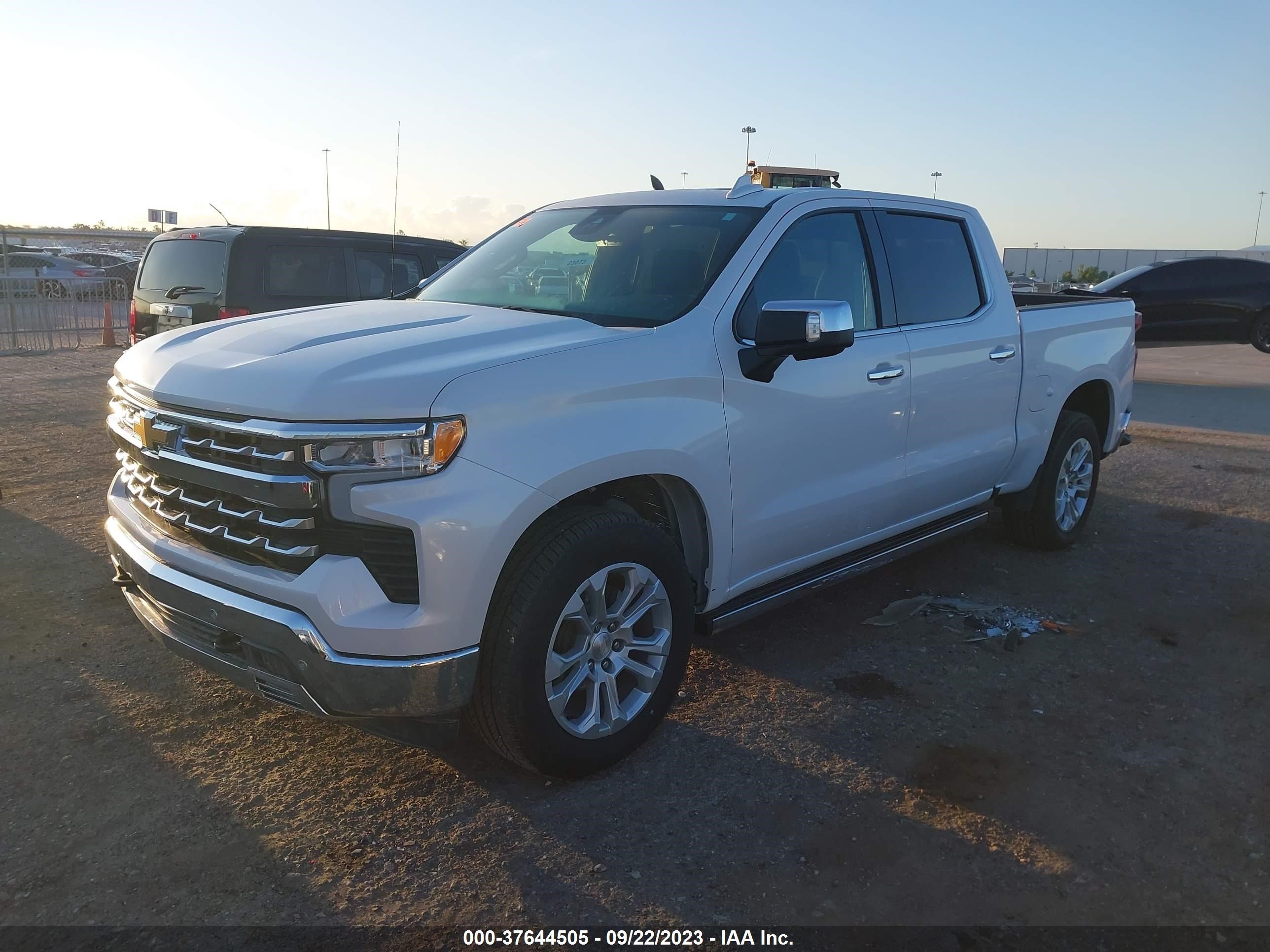 Photo 1 VIN: 3GCPAEED9NG524173 - CHEVROLET SILVERADO 