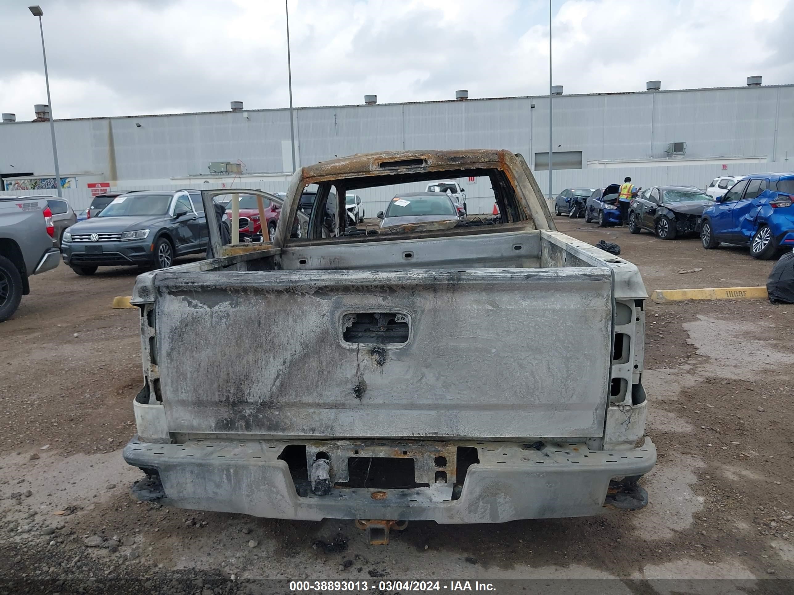 Photo 13 VIN: 3GCPCPEC1JG208290 - CHEVROLET SILVERADO 