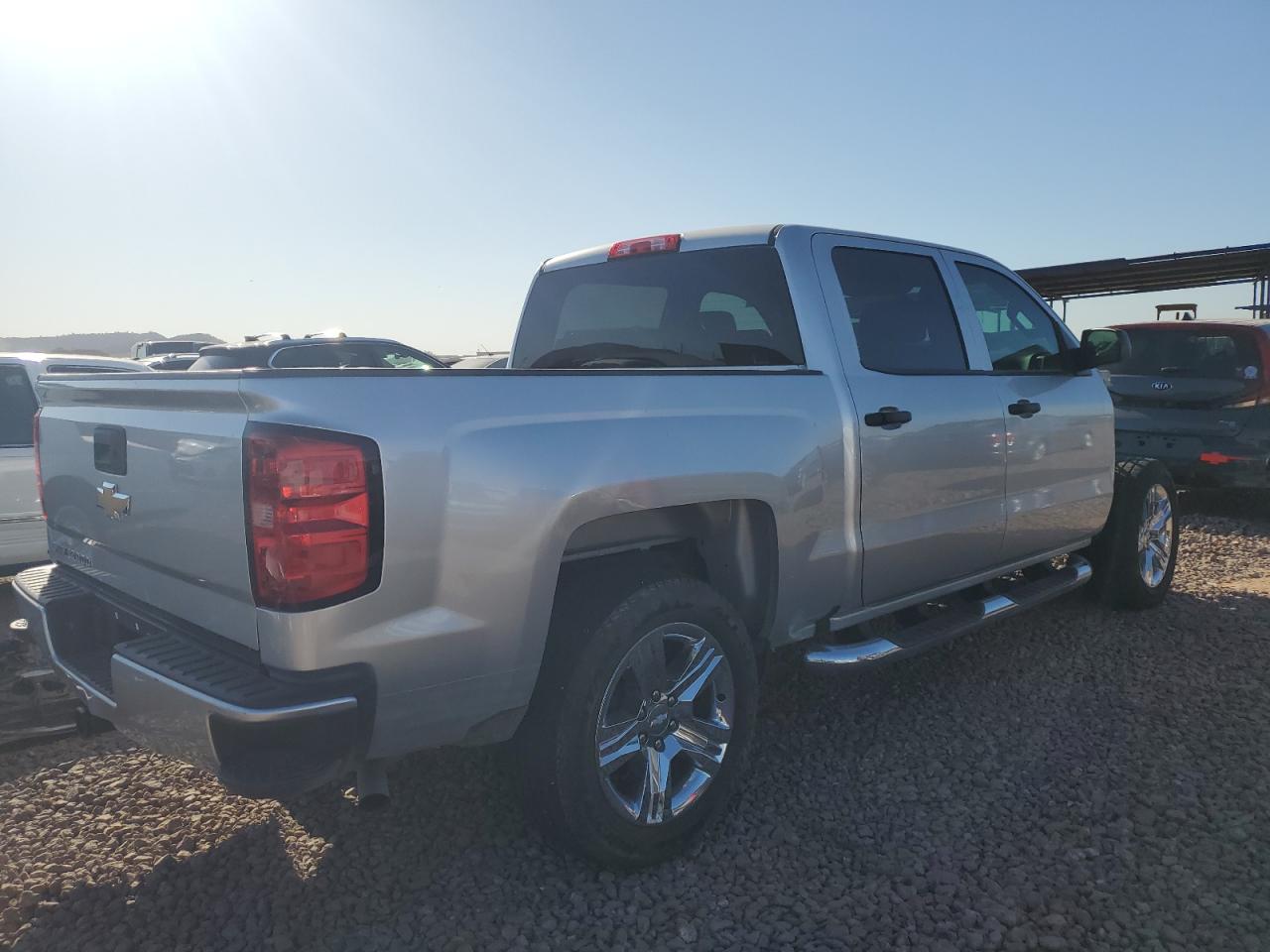 Photo 2 VIN: 3GCPCPEC2JG570029 - CHEVROLET SILVERADO 