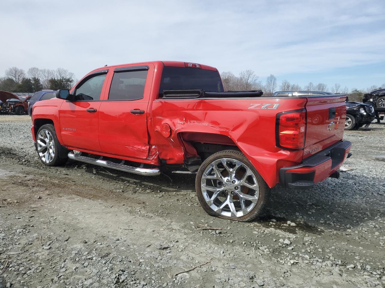 Photo 1 VIN: 3GCPCPEC7JG204714 - CHEVROLET SILVERADO 