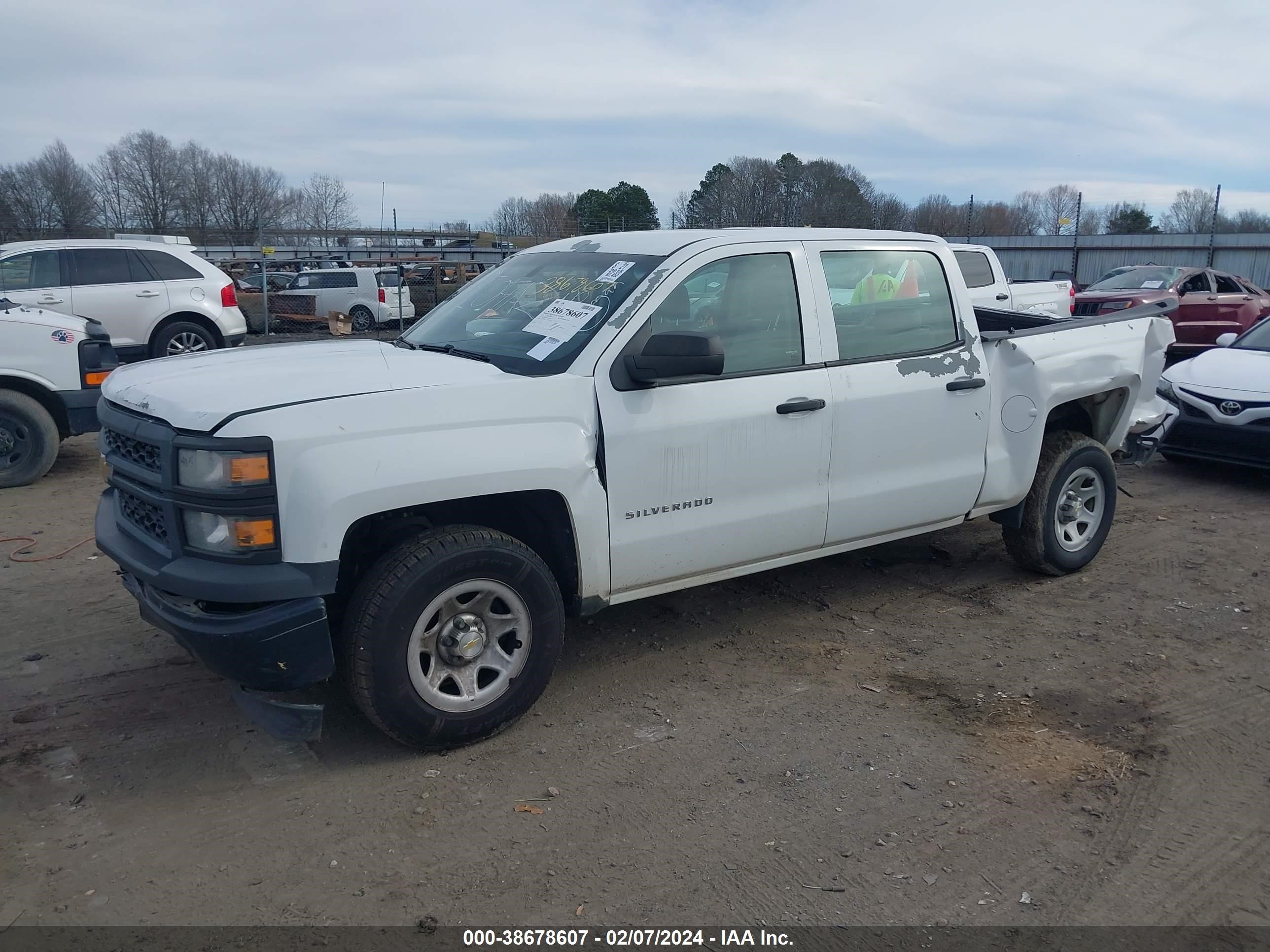 Photo 1 VIN: 3GCPCPEH9FG307829 - CHEVROLET SILVERADO 