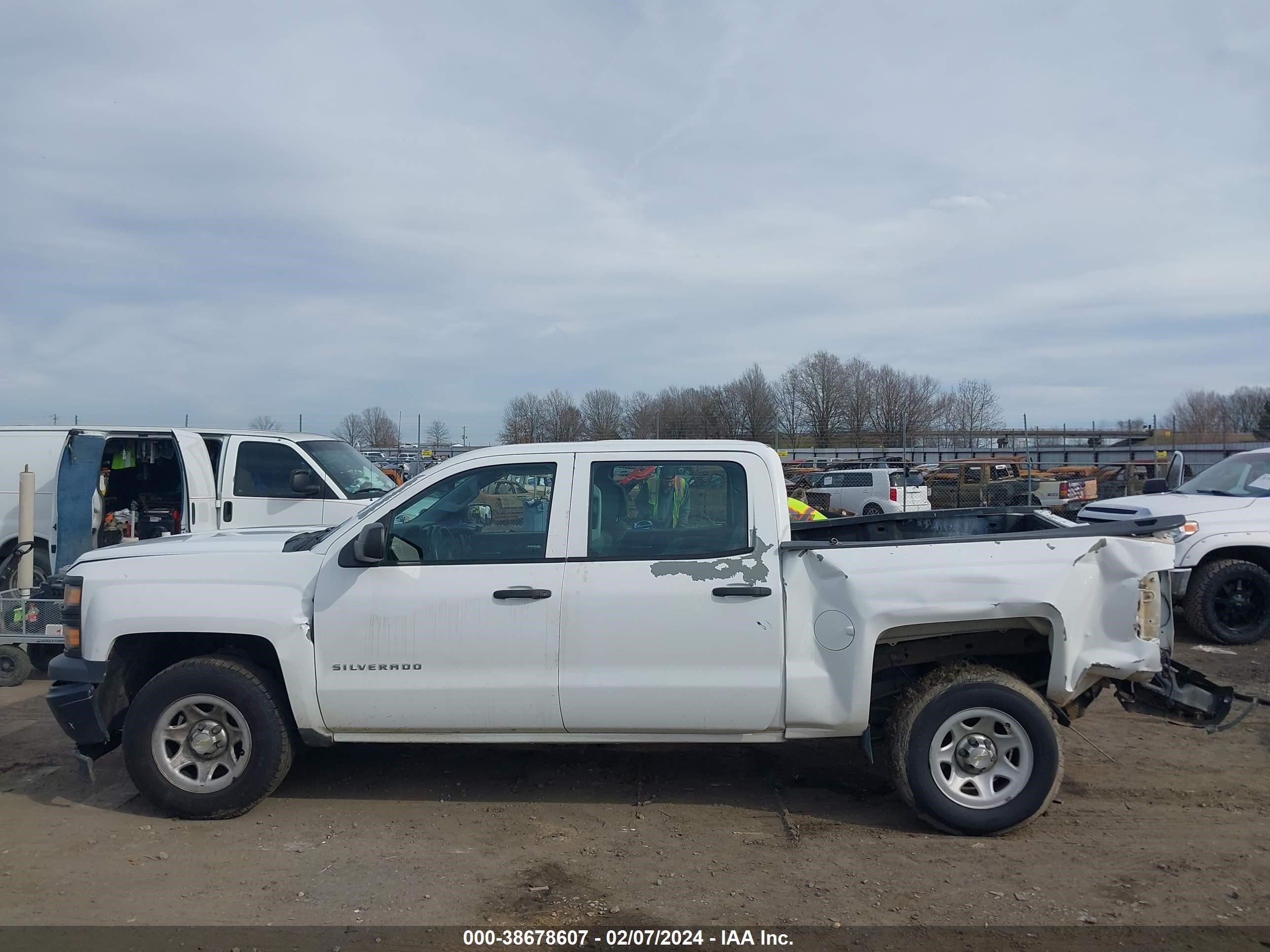 Photo 13 VIN: 3GCPCPEH9FG307829 - CHEVROLET SILVERADO 