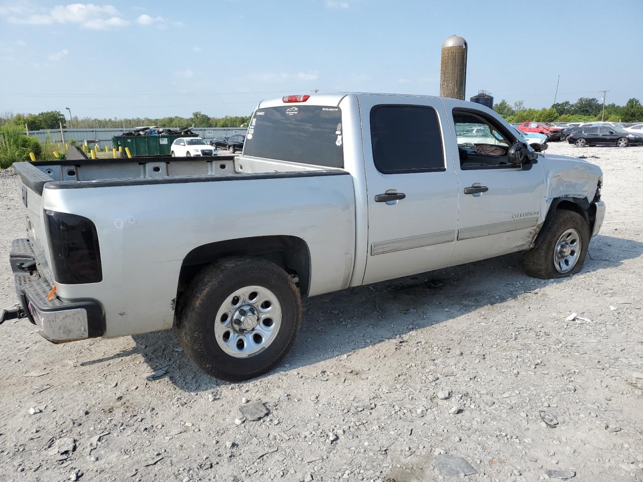 Photo 2 VIN: 3GCPCREA6BG356303 - CHEVROLET SILVERADO 