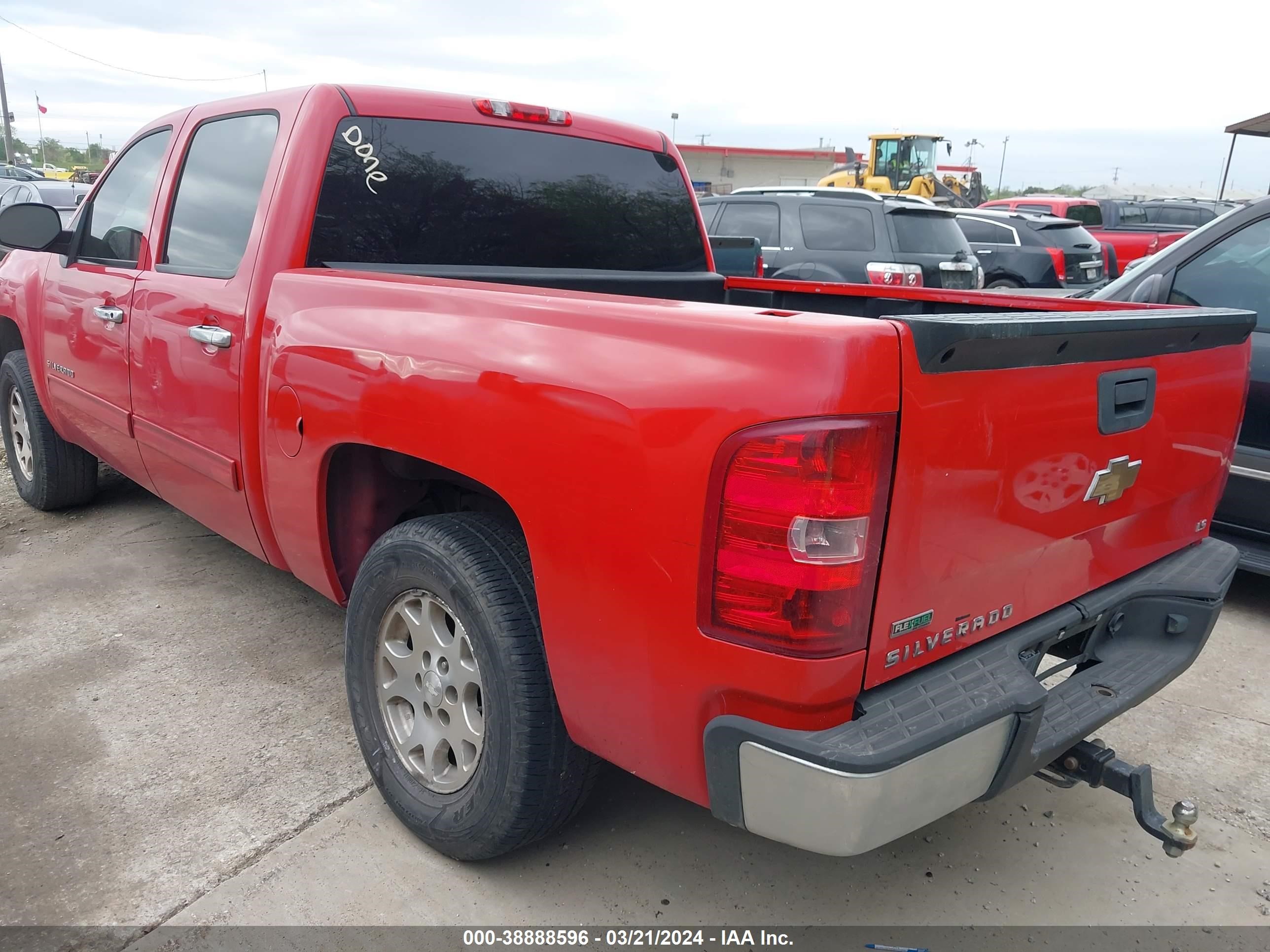 Photo 2 VIN: 3GCPCREA7BG200500 - CHEVROLET SILVERADO 