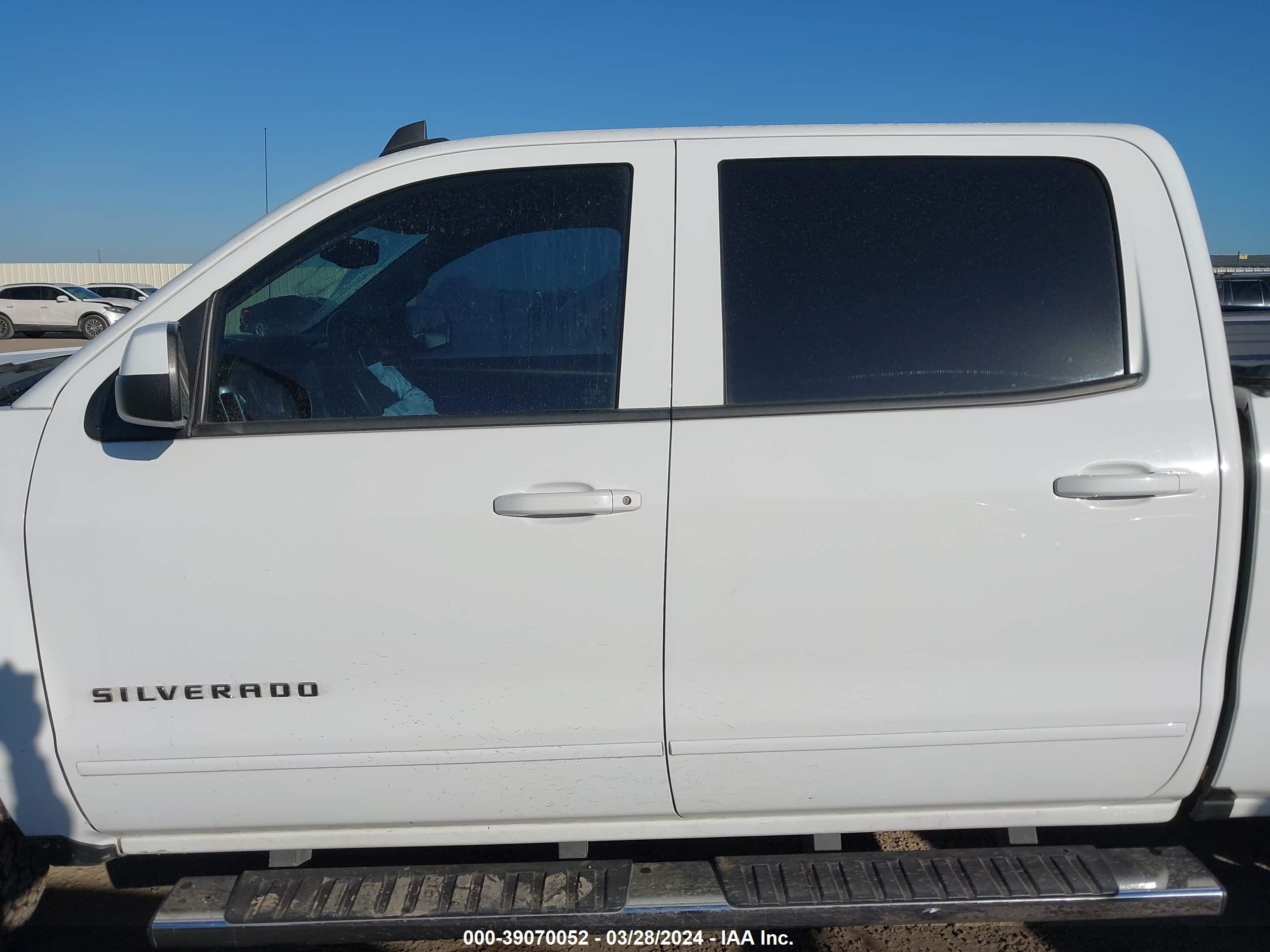 Photo 14 VIN: 3GCPCREC0HG407000 - CHEVROLET SILVERADO 