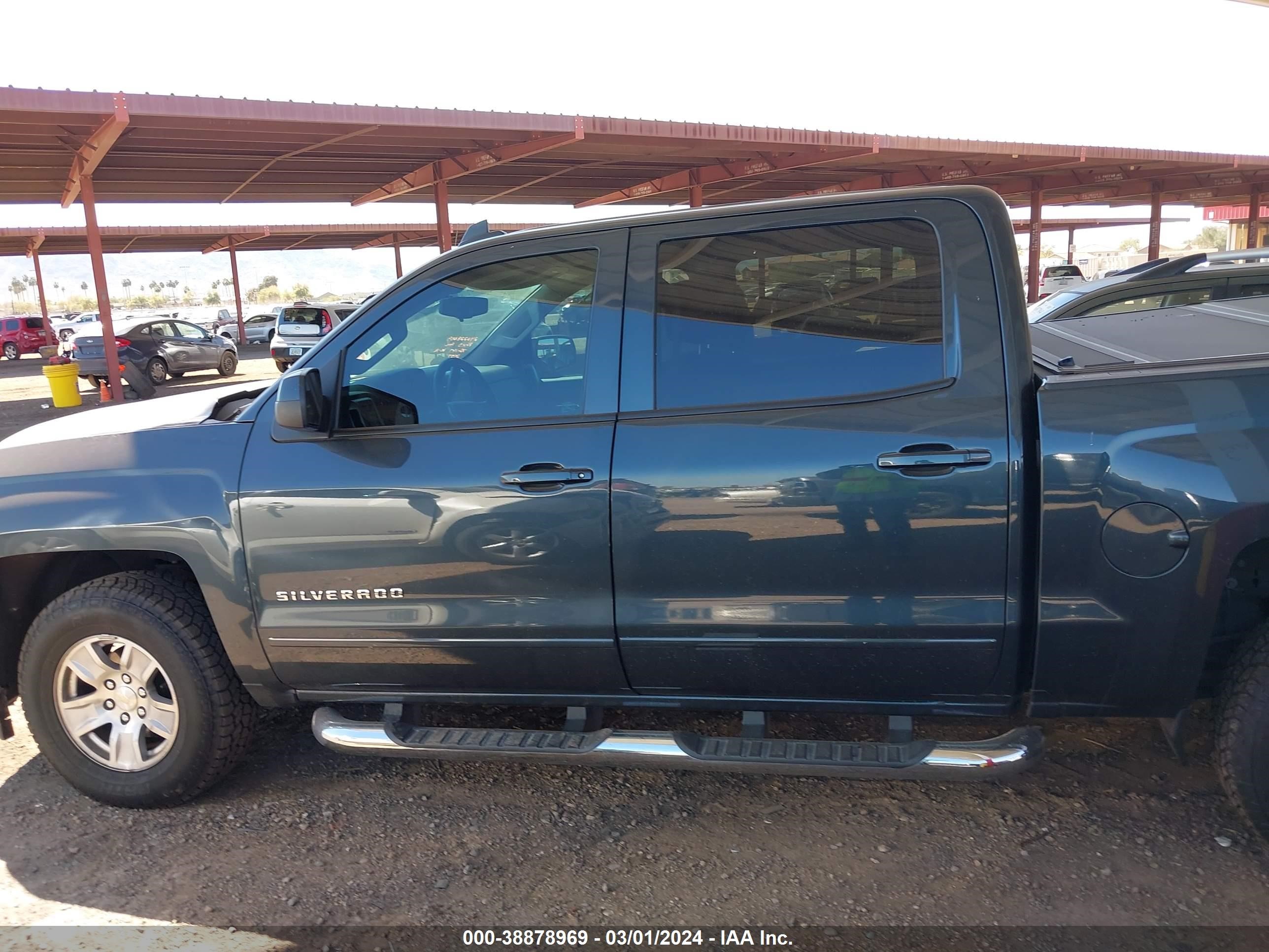 Photo 13 VIN: 3GCPCREC0JG412557 - CHEVROLET SILVERADO 