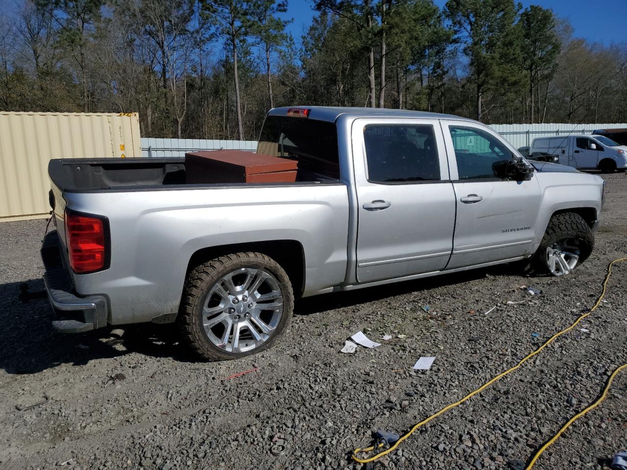 Photo 2 VIN: 3GCPCREC1JG581888 - CHEVROLET SILVERADO 