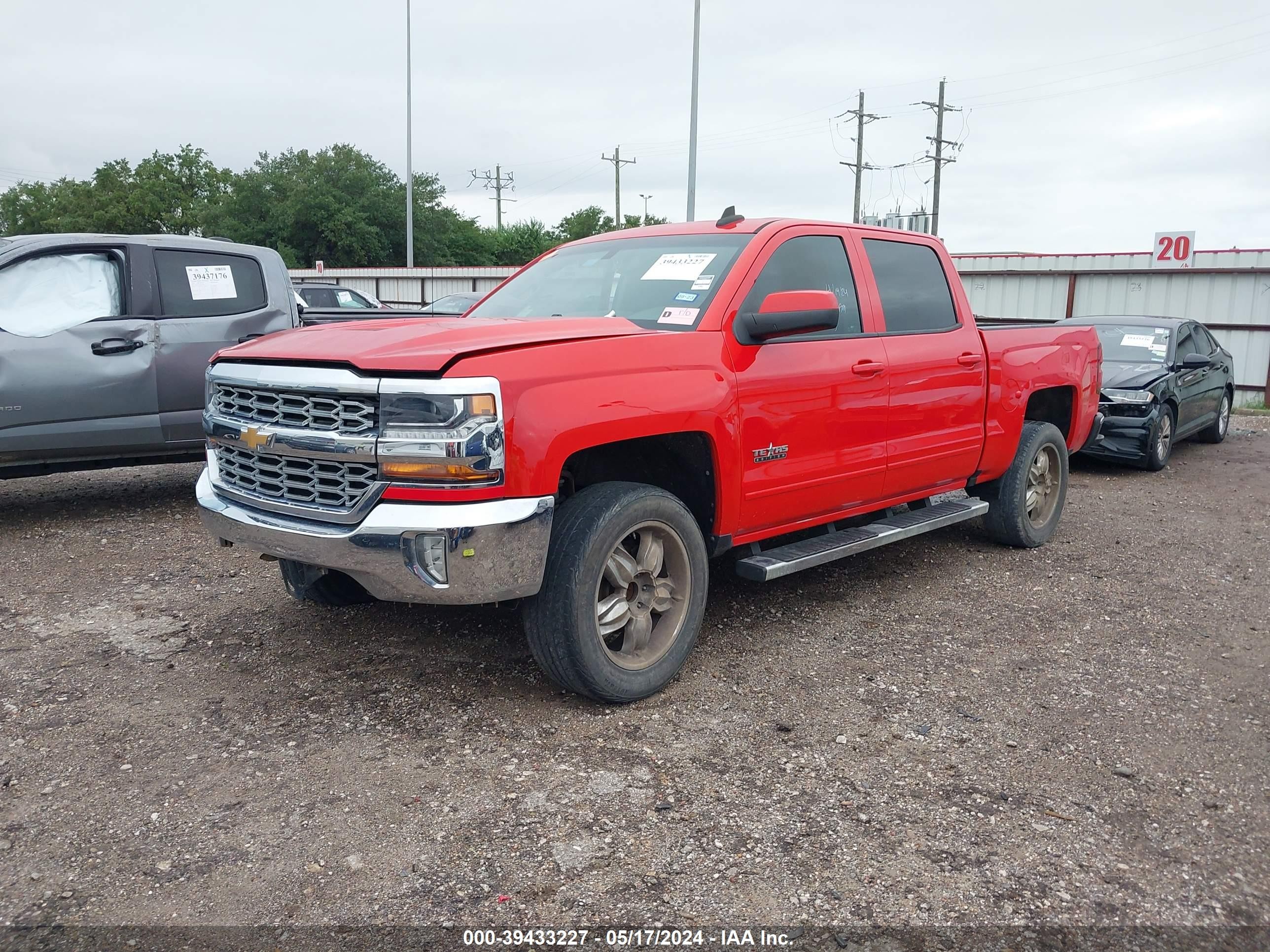 Photo 1 VIN: 3GCPCREC2HG142029 - CHEVROLET SILVERADO 