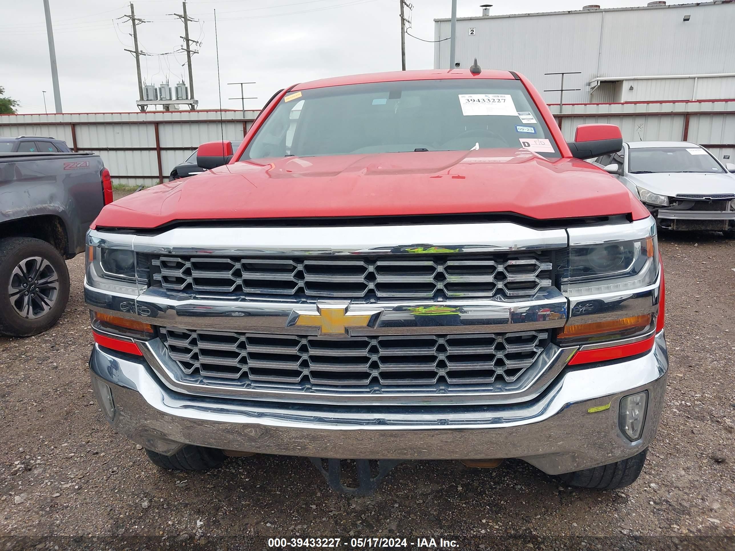 Photo 11 VIN: 3GCPCREC2HG142029 - CHEVROLET SILVERADO 