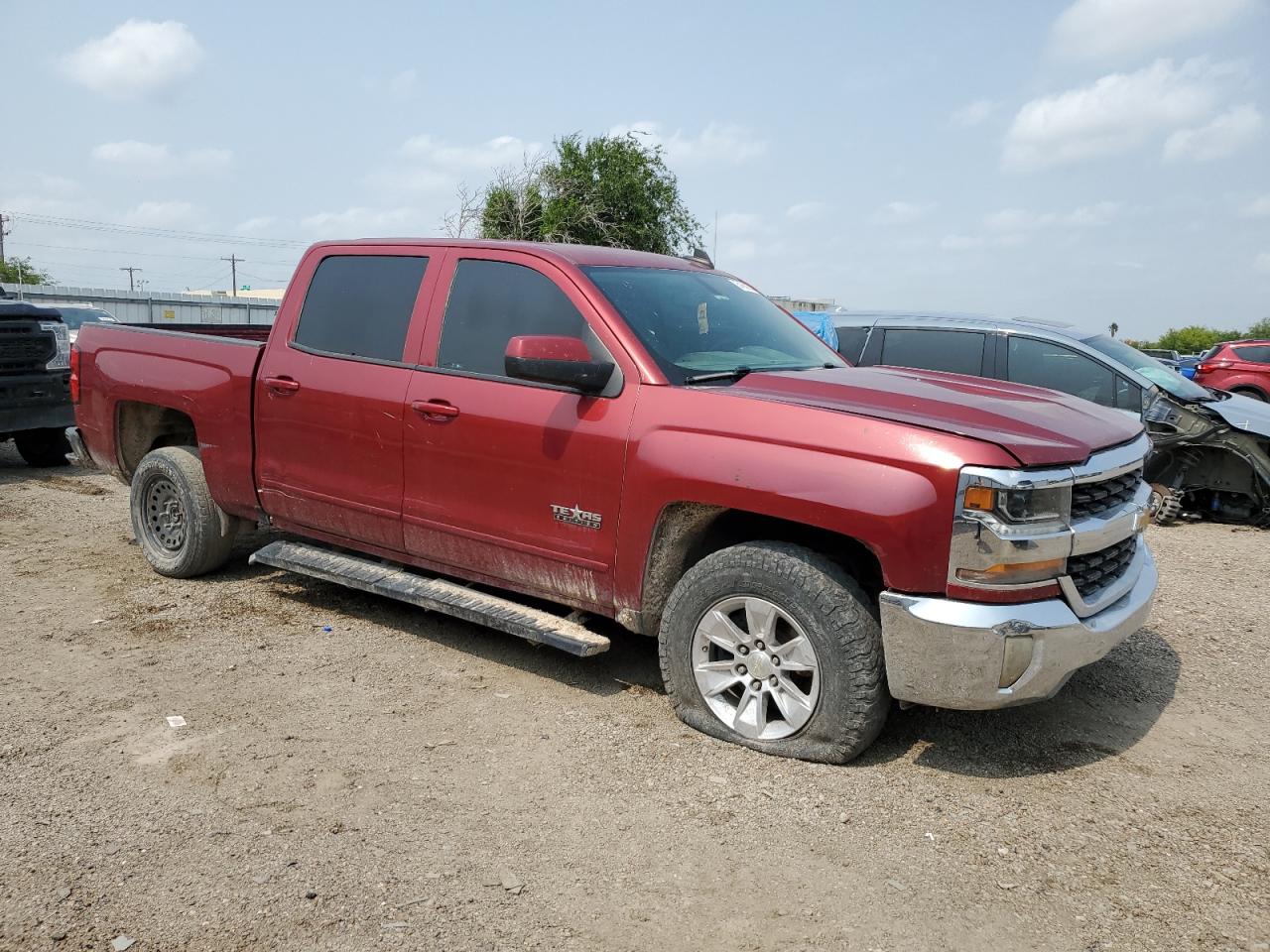 Photo 3 VIN: 3GCPCREC2JG444393 - CHEVROLET SILVERADO 