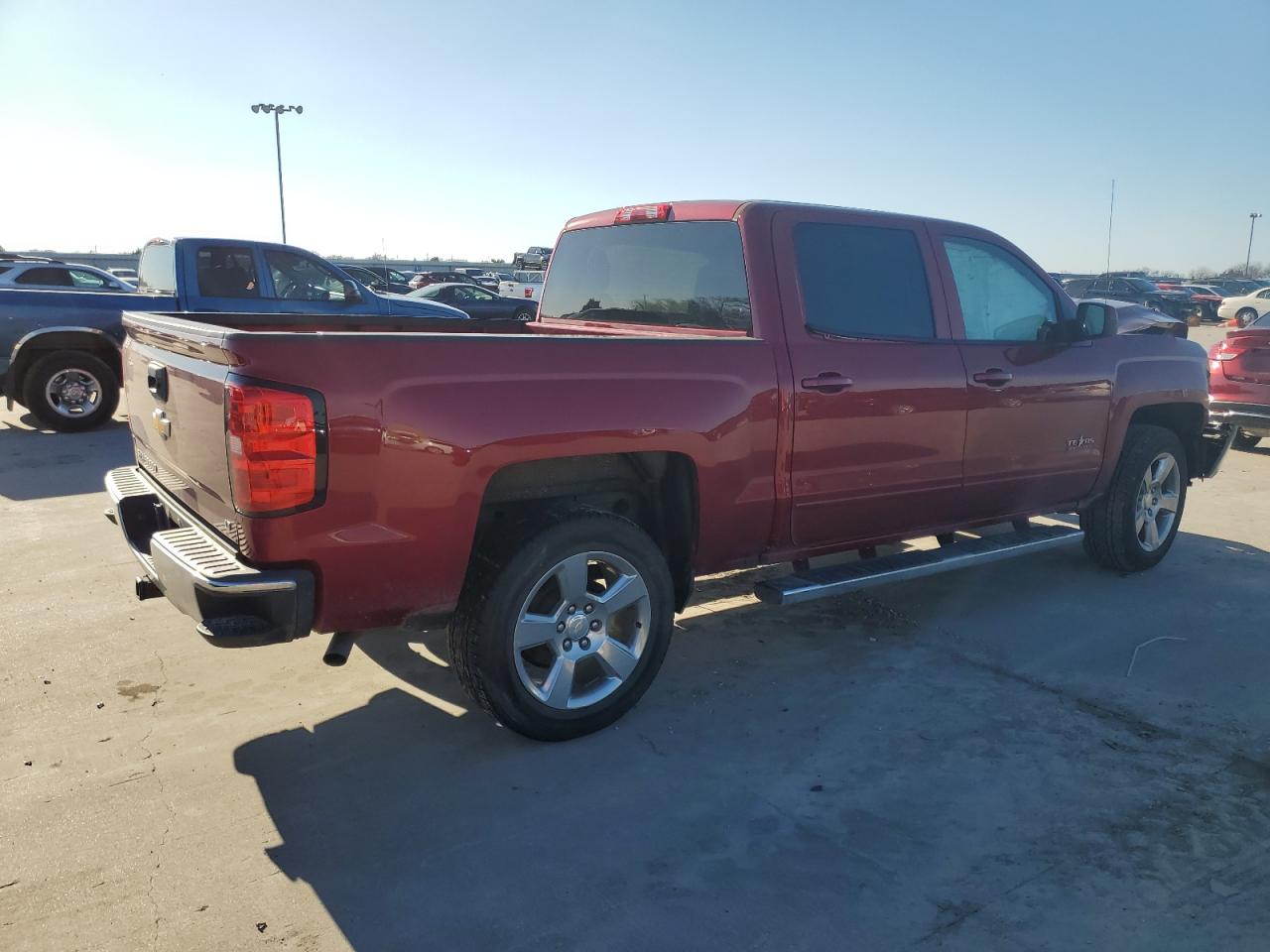 Photo 2 VIN: 3GCPCREC2JG628958 - CHEVROLET SILVERADO 