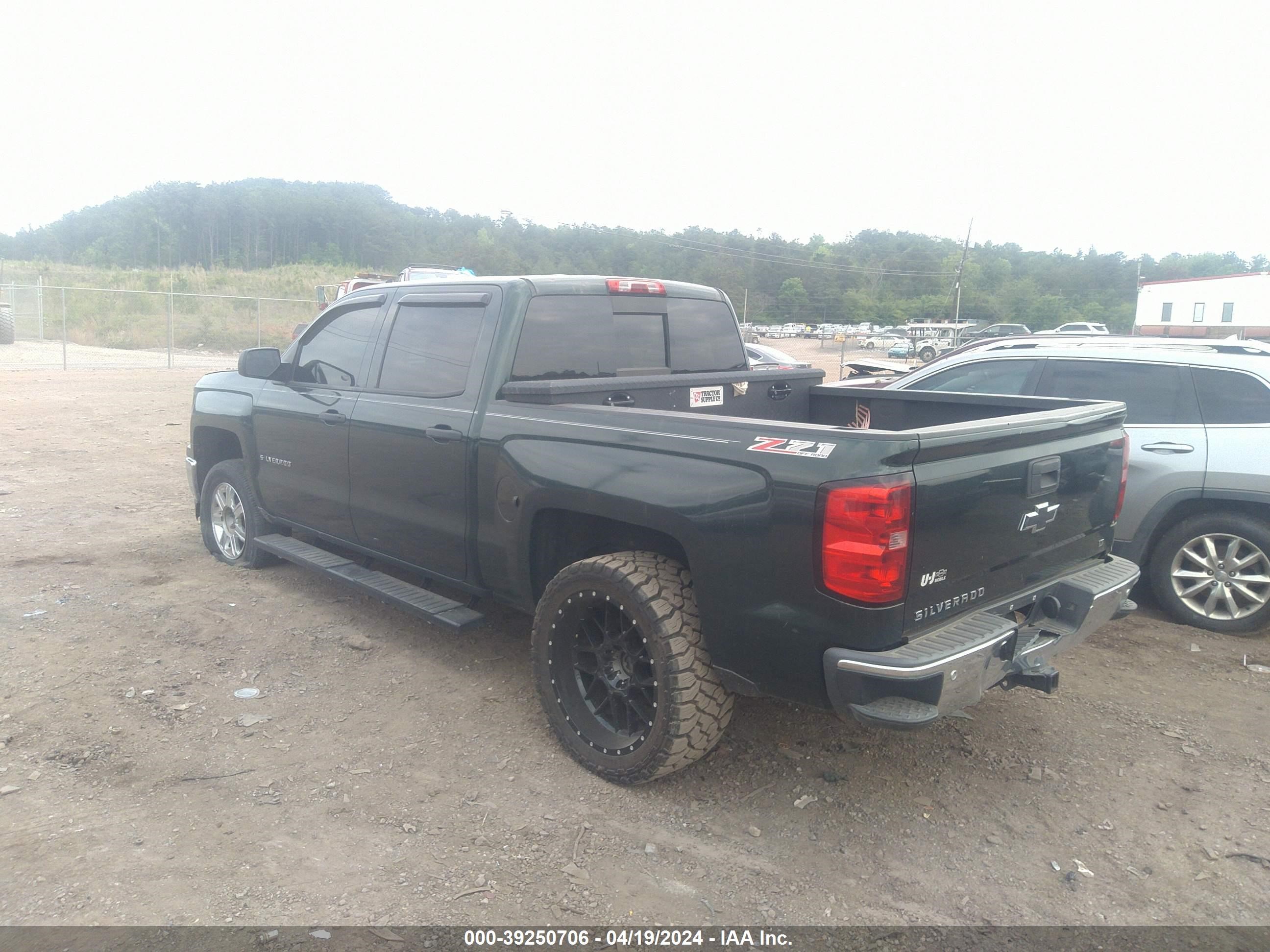 Photo 2 VIN: 3GCPCREC4EG493925 - CHEVROLET SILVERADO 