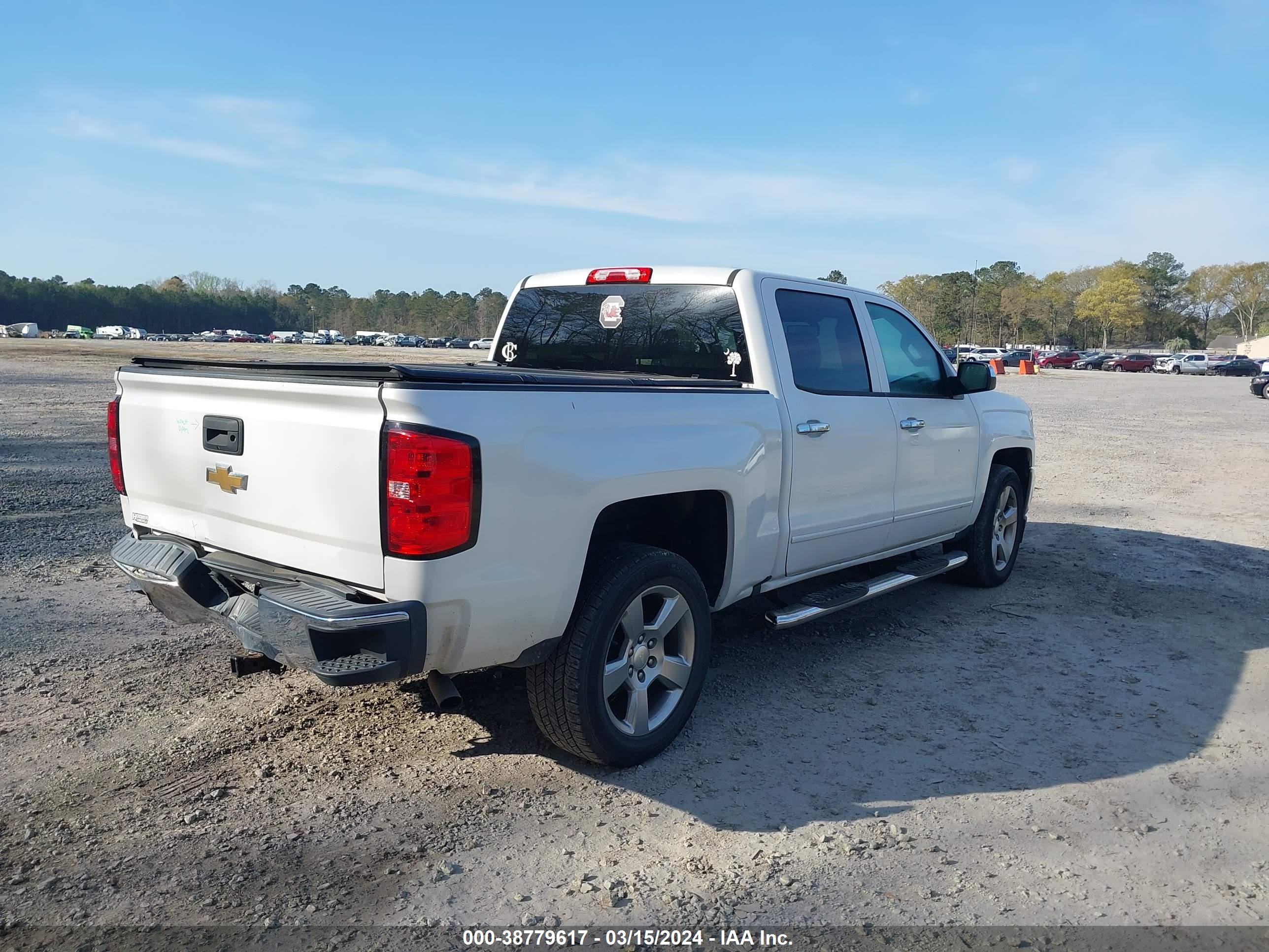 Photo 3 VIN: 3GCPCREC4JG532183 - CHEVROLET SILVERADO 