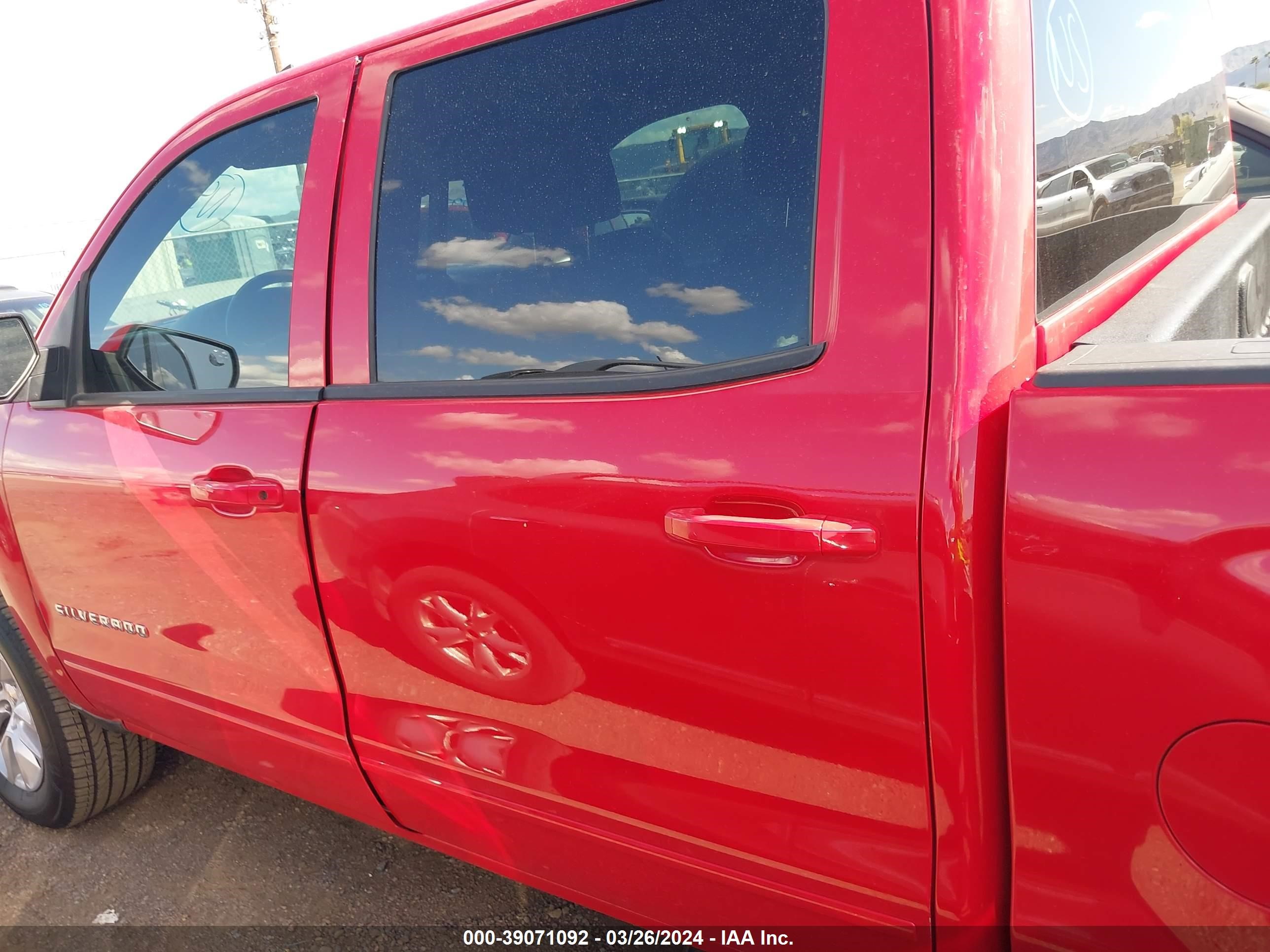 Photo 13 VIN: 3GCPCREC4JG576135 - CHEVROLET SILVERADO 