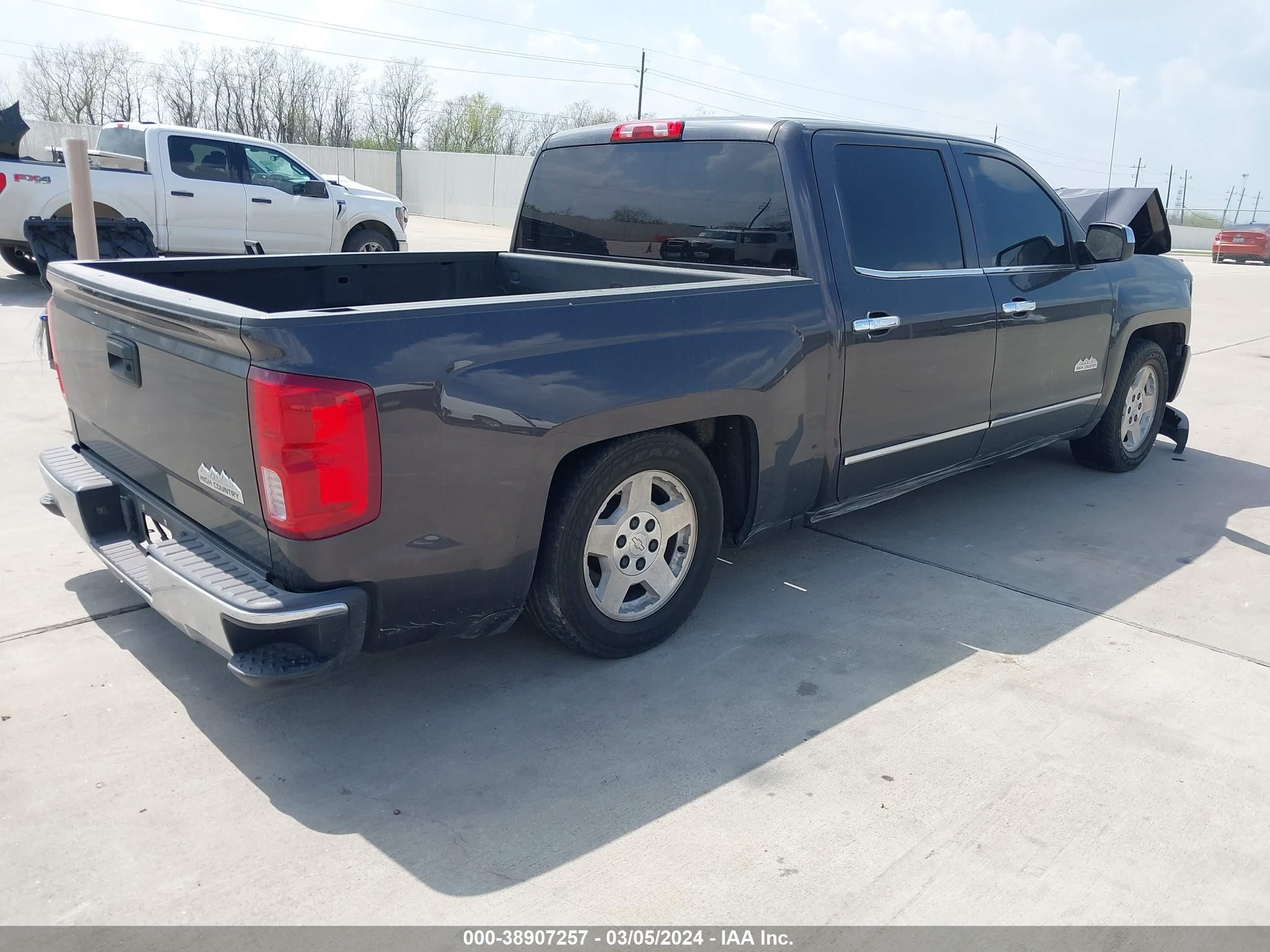 Photo 3 VIN: 3GCPCREC6GG133980 - CHEVROLET SILVERADO 