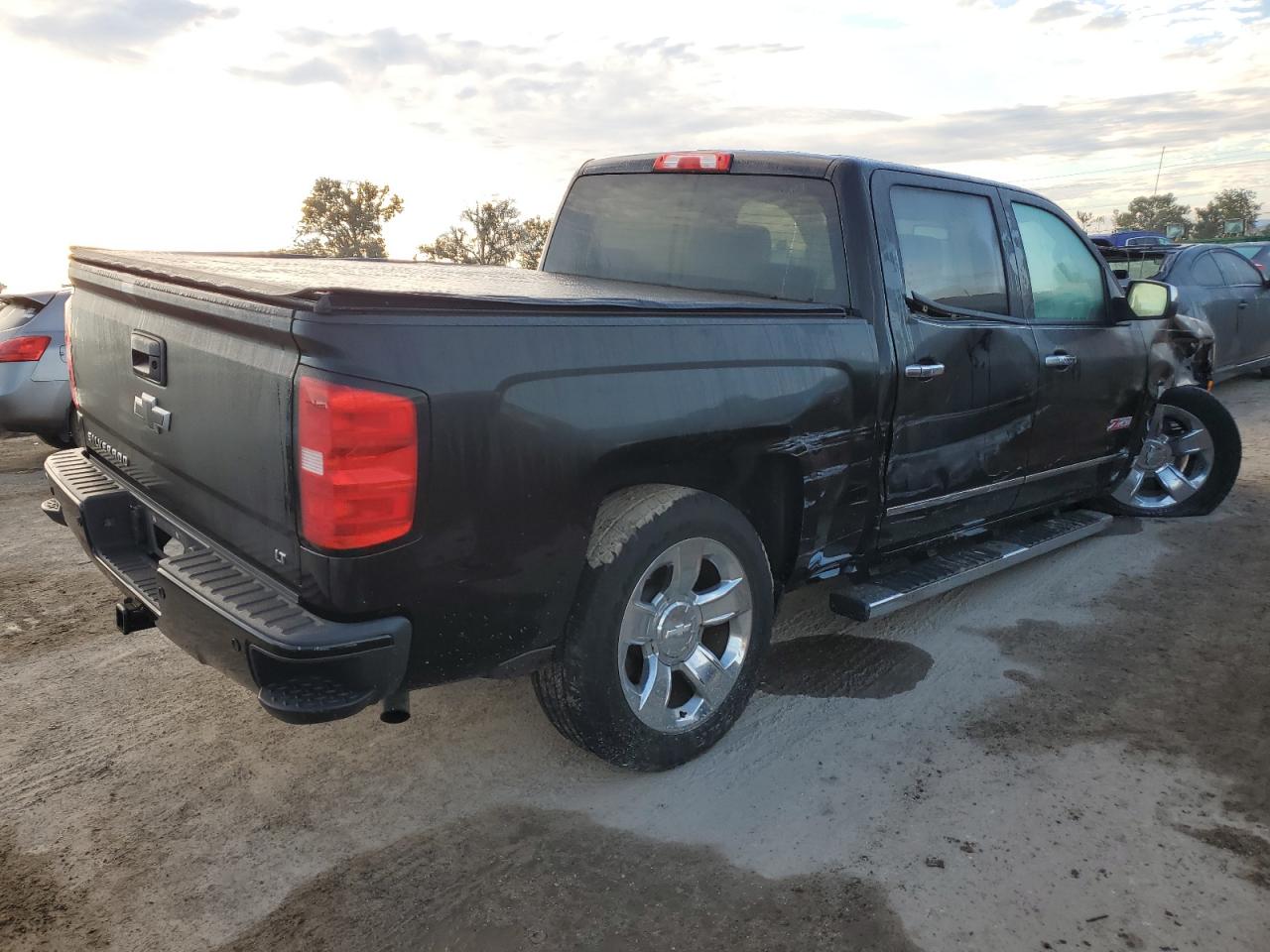 Photo 2 VIN: 3GCPCREC8FG375555 - CHEVROLET SILVERADO 