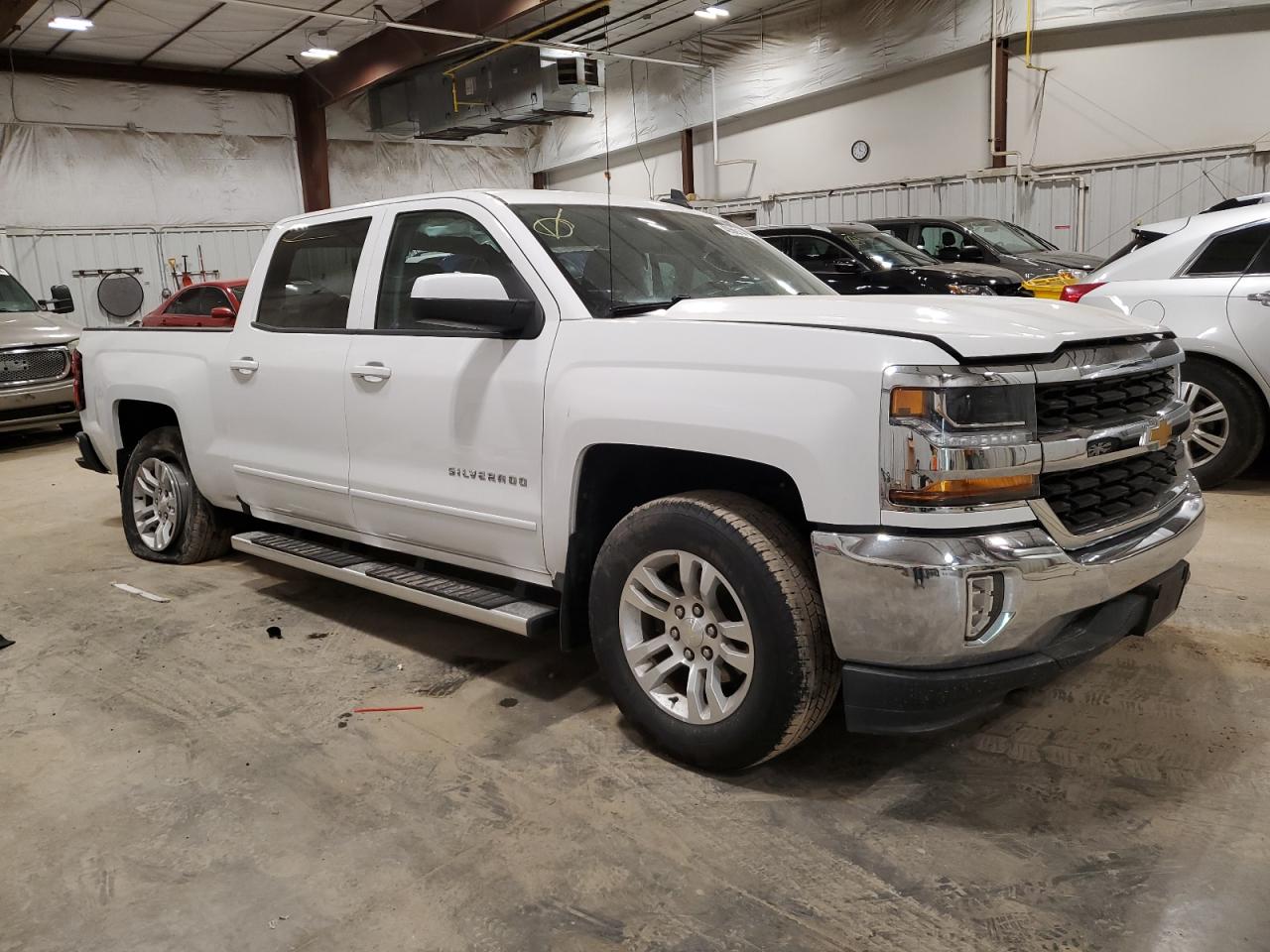 Photo 3 VIN: 3GCPCREC8JG221792 - CHEVROLET SILVERADO 