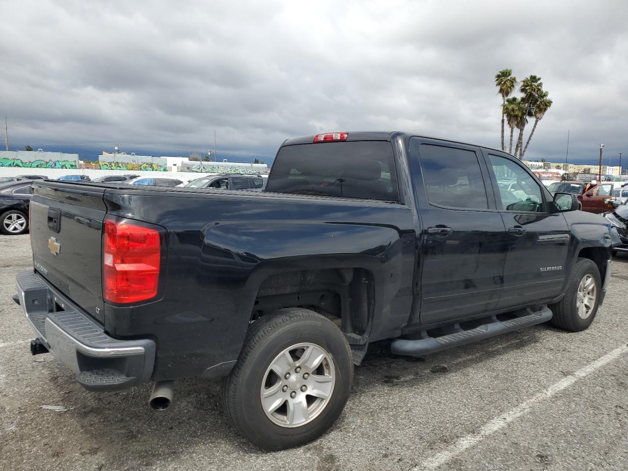 Photo 2 VIN: 3GCPCREC8JG384412 - CHEVROLET SILVERADO 