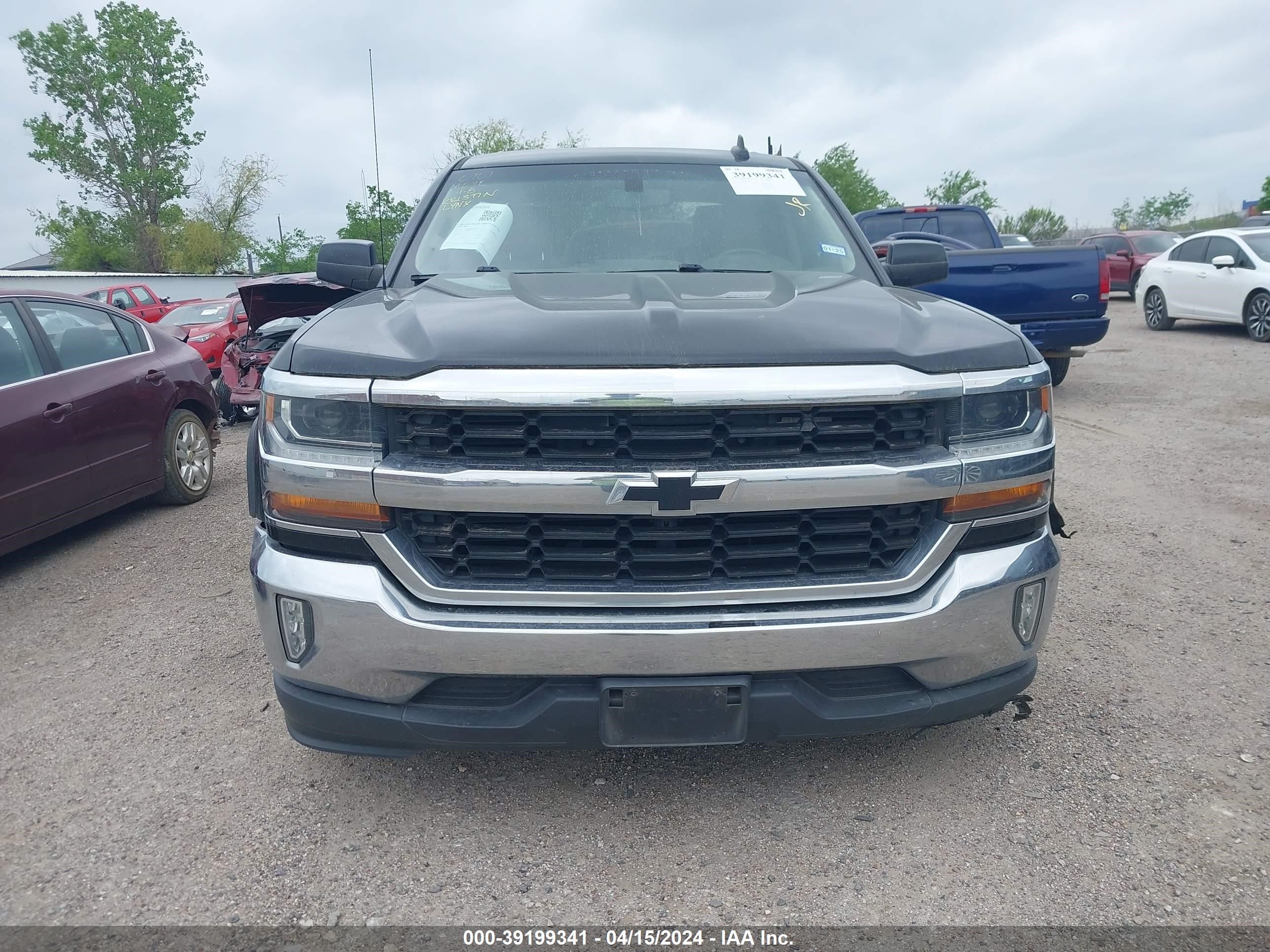 Photo 11 VIN: 3GCPCREC9JG215032 - CHEVROLET SILVERADO 