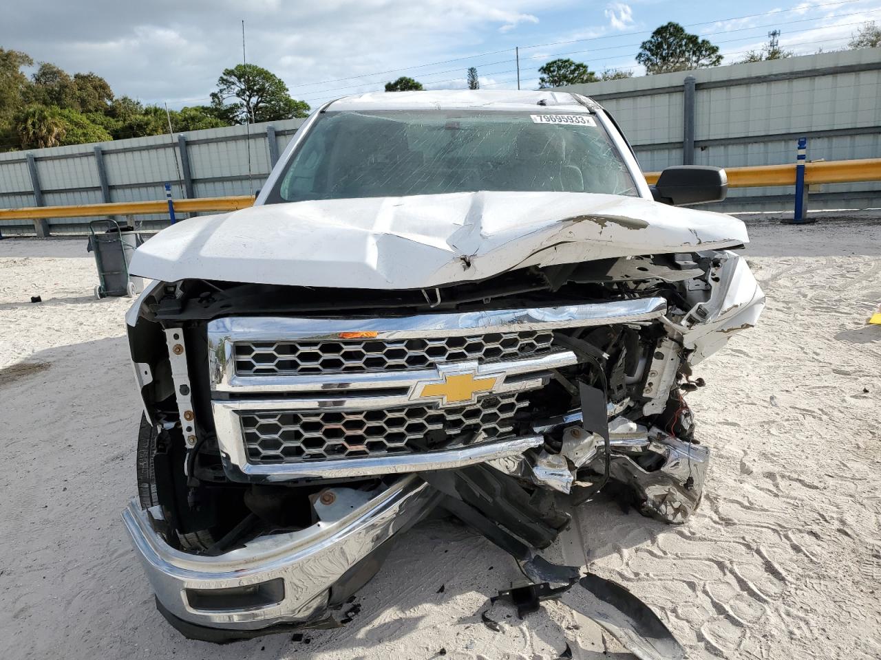 Photo 4 VIN: 3GCPCREH1EG261570 - CHEVROLET SILVERADO 