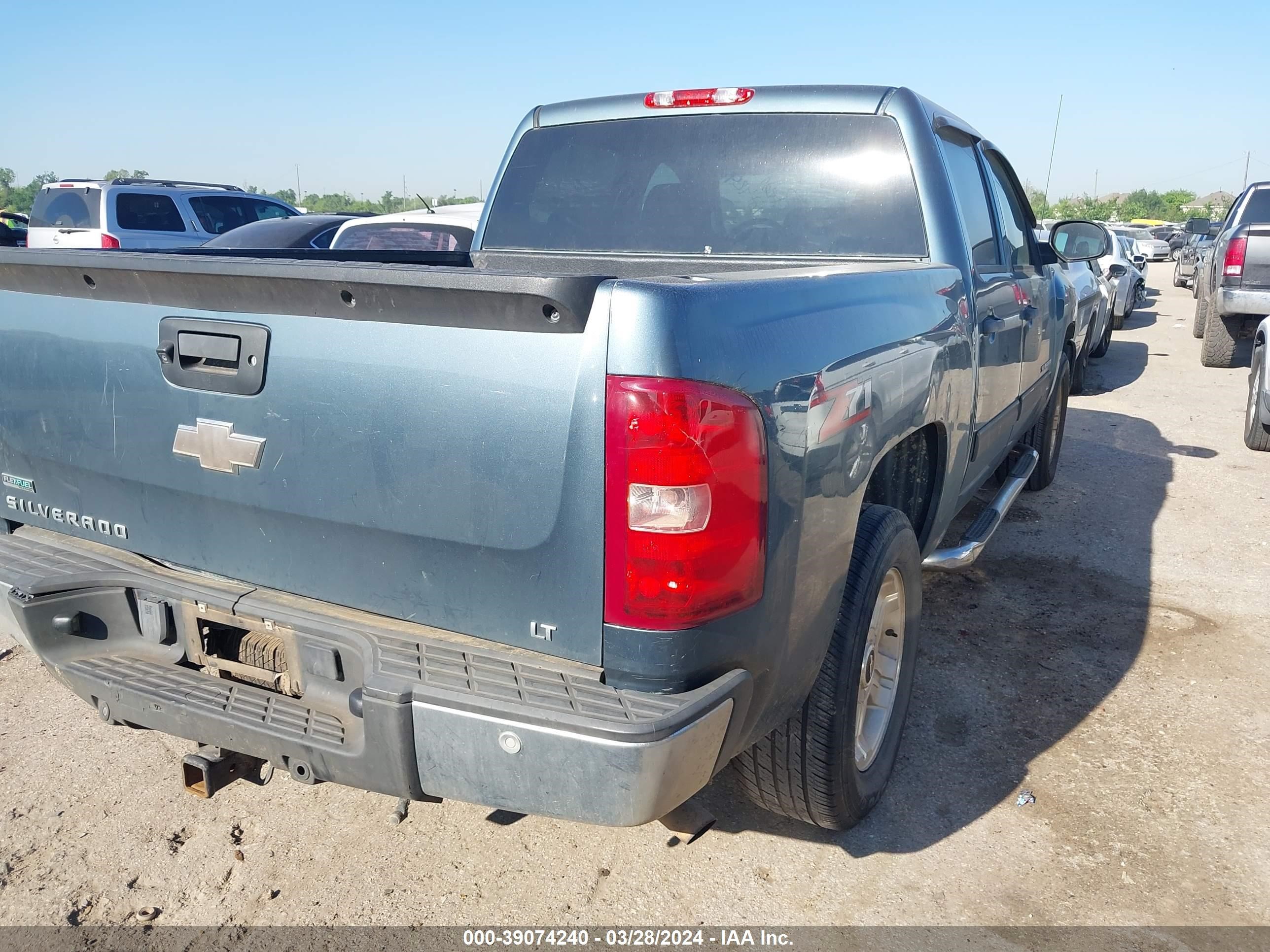 Photo 3 VIN: 3GCPCSE00BG371331 - CHEVROLET SILVERADO 