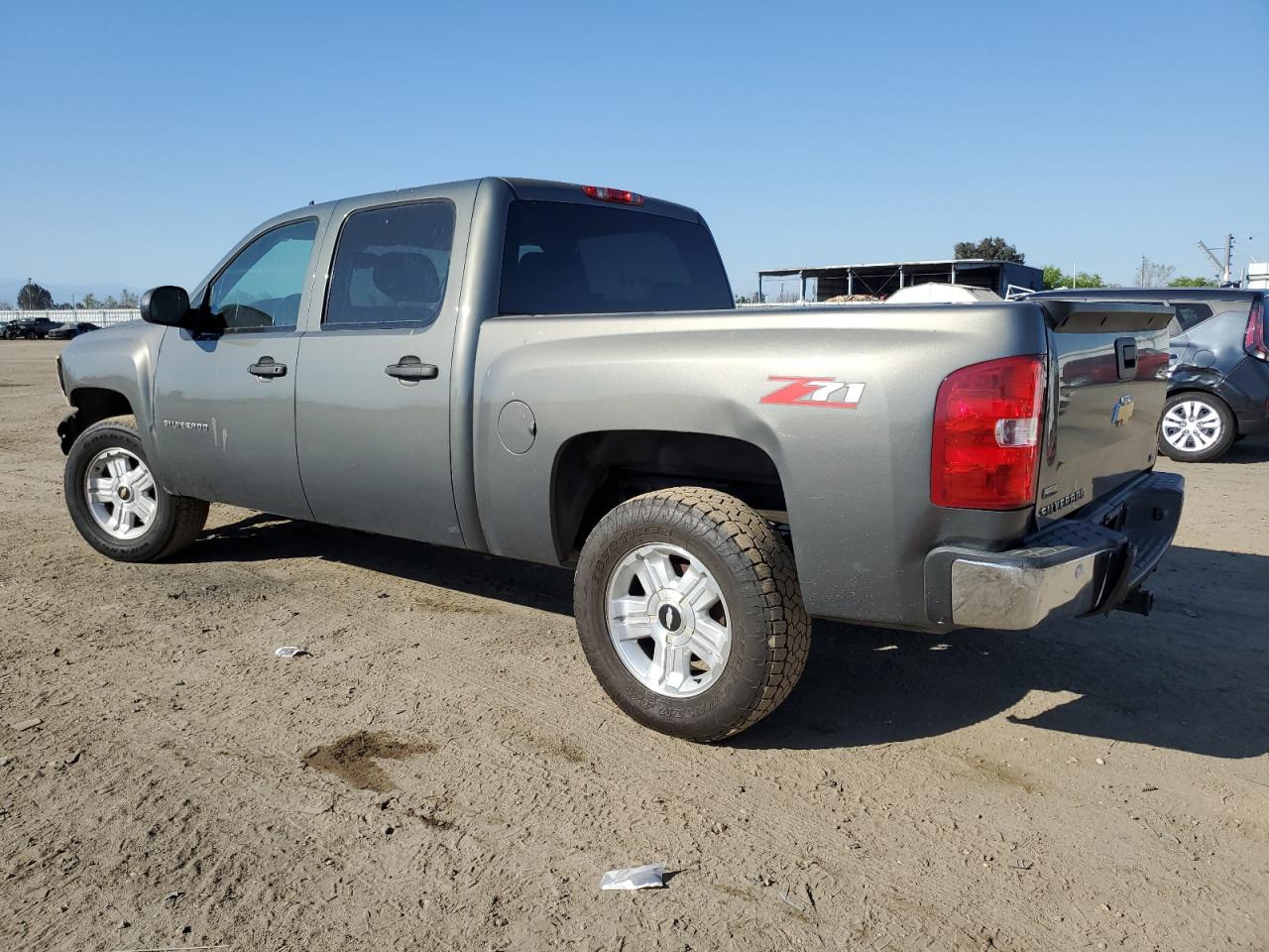 Photo 1 VIN: 3GCPCSE01BG130958 - CHEVROLET SILVERADO 