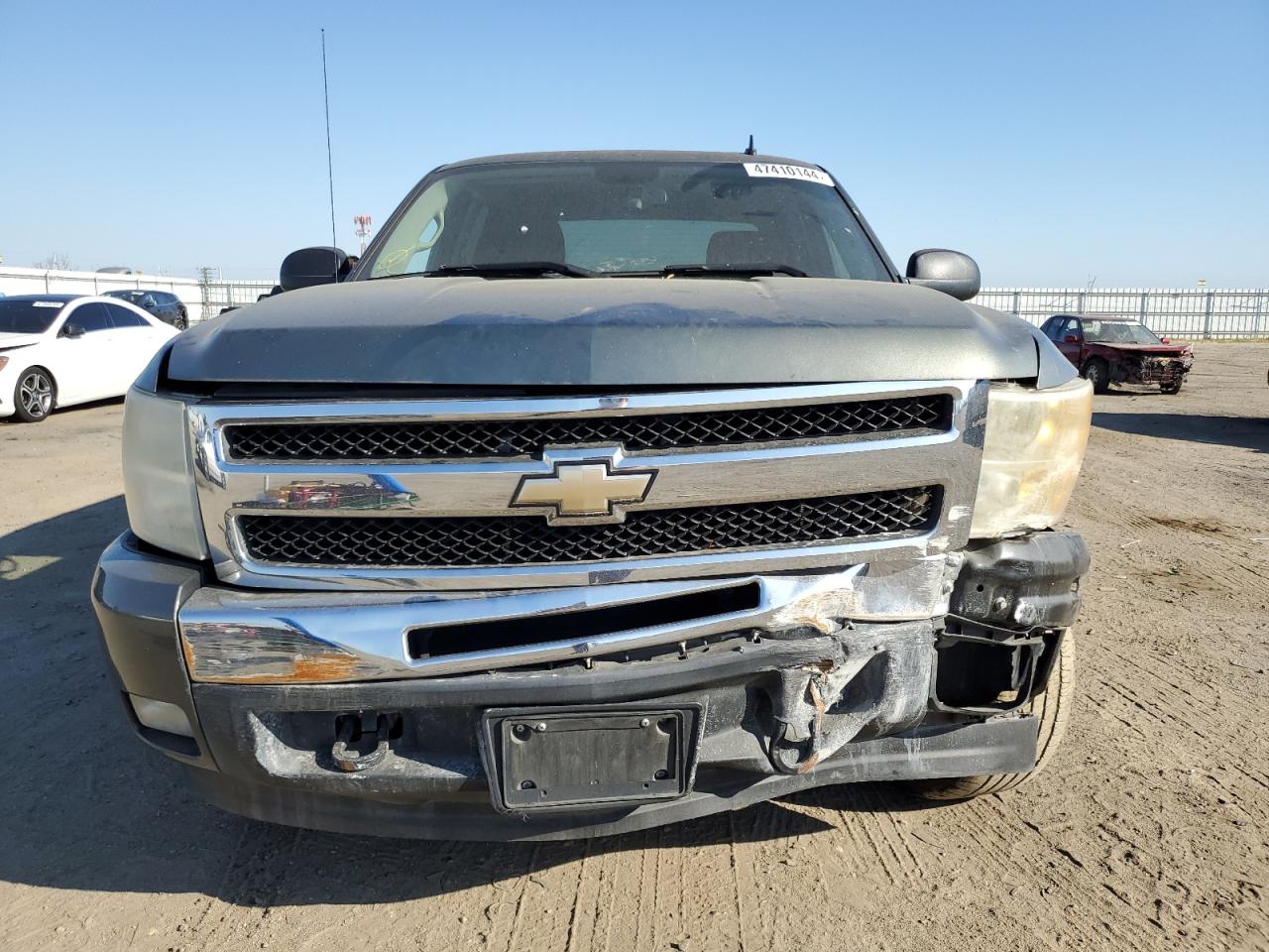 Photo 4 VIN: 3GCPCSE01BG130958 - CHEVROLET SILVERADO 