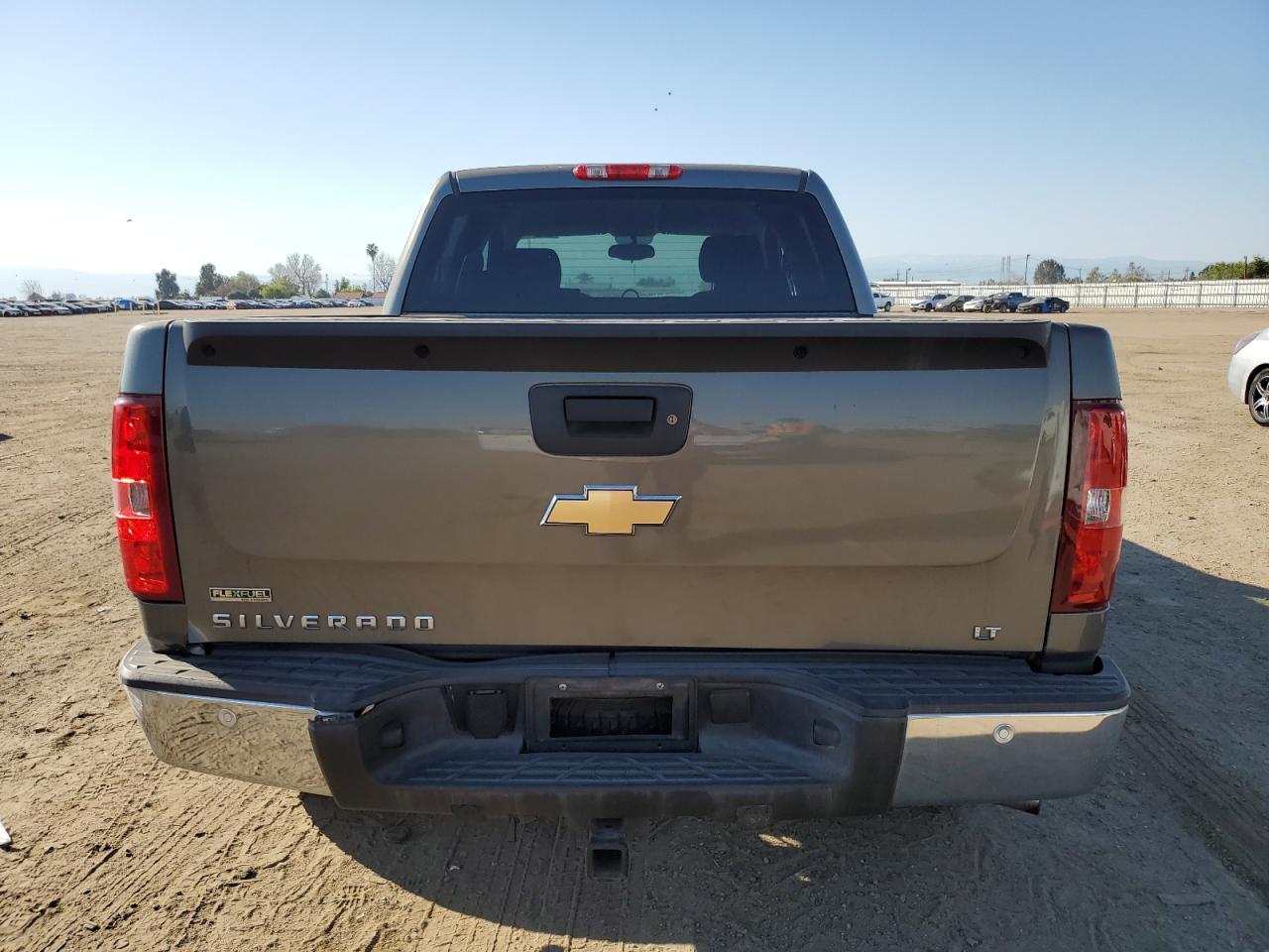 Photo 5 VIN: 3GCPCSE01BG130958 - CHEVROLET SILVERADO 