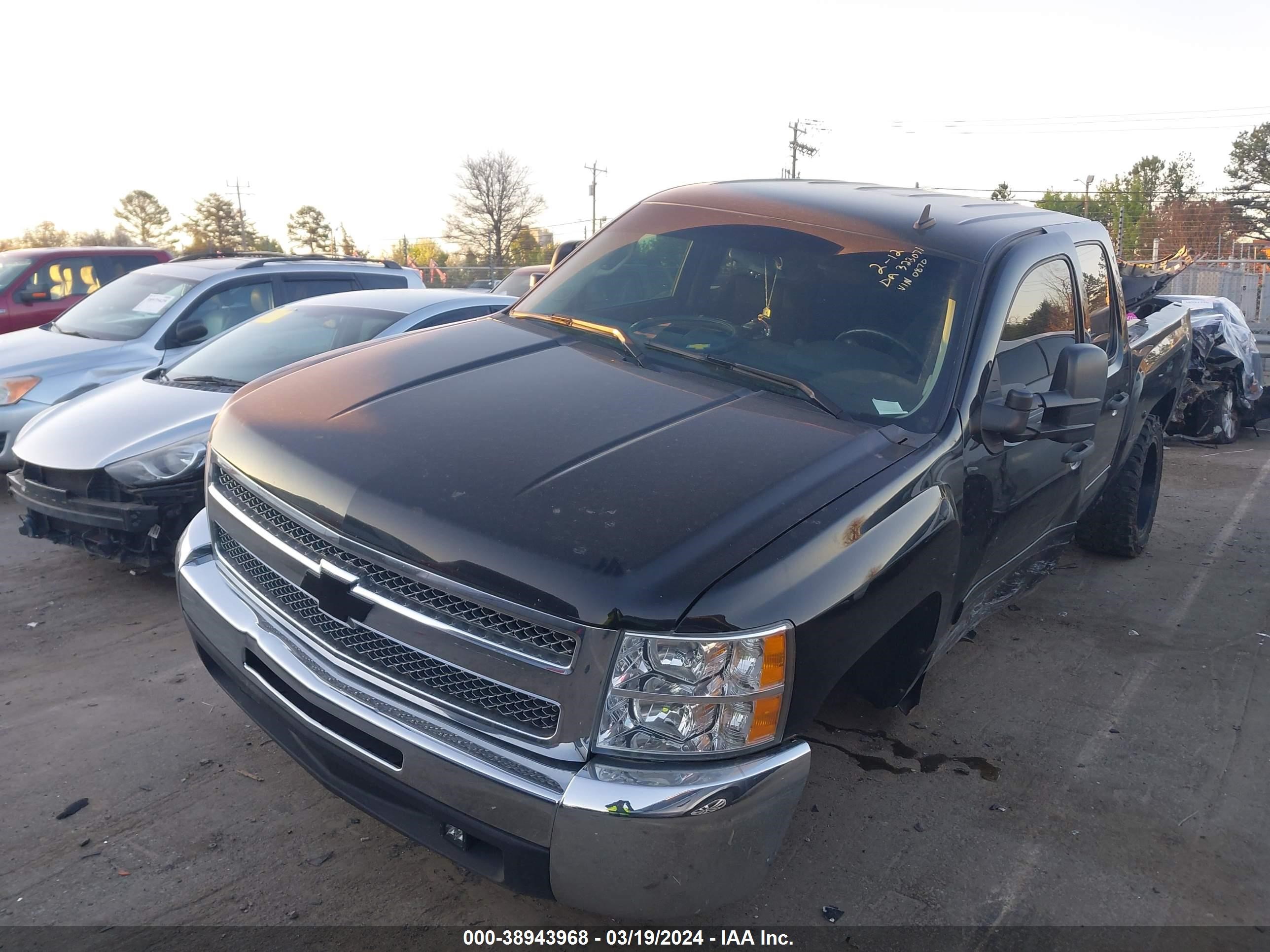 Photo 1 VIN: 3GCPCSE01DG230870 - CHEVROLET SILVERADO 