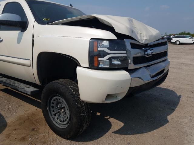 Photo 9 VIN: 3GCPCSE02BG256729 - CHEVROLET SILVERADO 