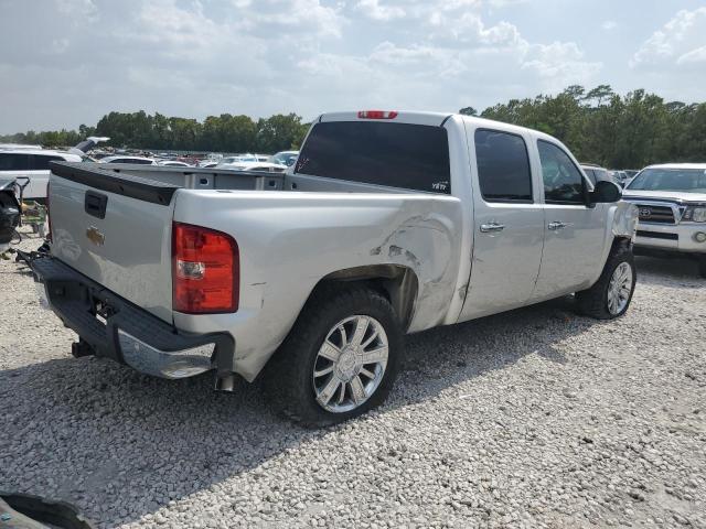 Photo 2 VIN: 3GCPCSE02BG267732 - CHEVROLET SILVERADO 