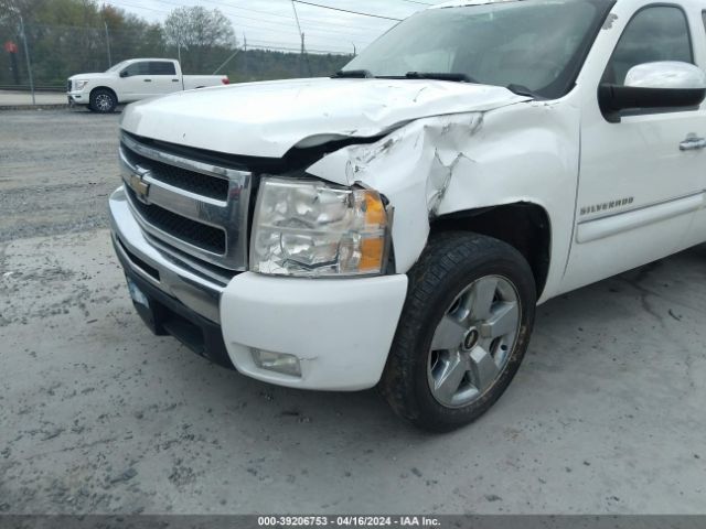 Photo 5 VIN: 3GCPCSE02BG377969 - CHEVROLET SILVERADO 