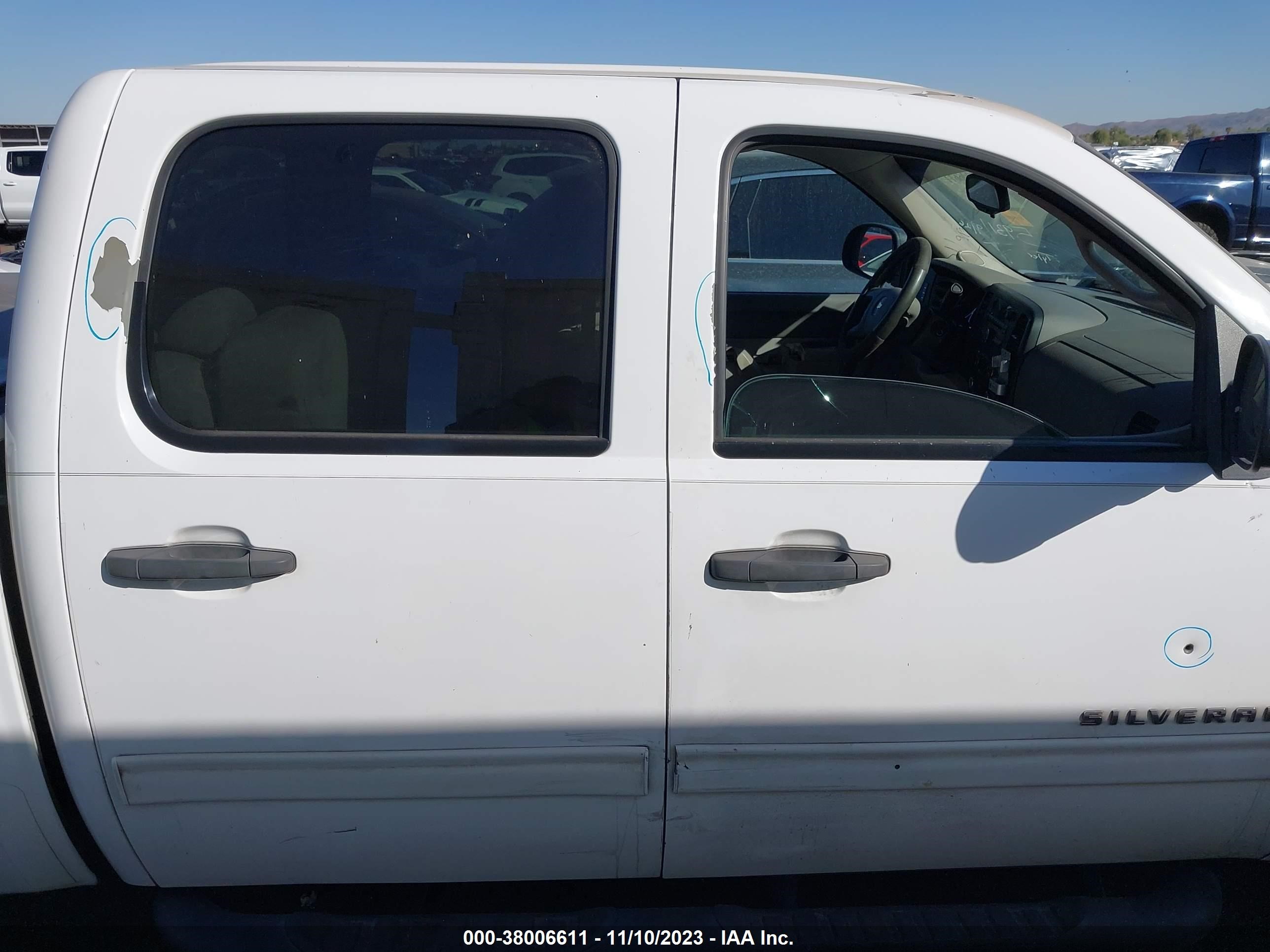 Photo 12 VIN: 3GCPCSE02DG244731 - CHEVROLET SILVERADO 