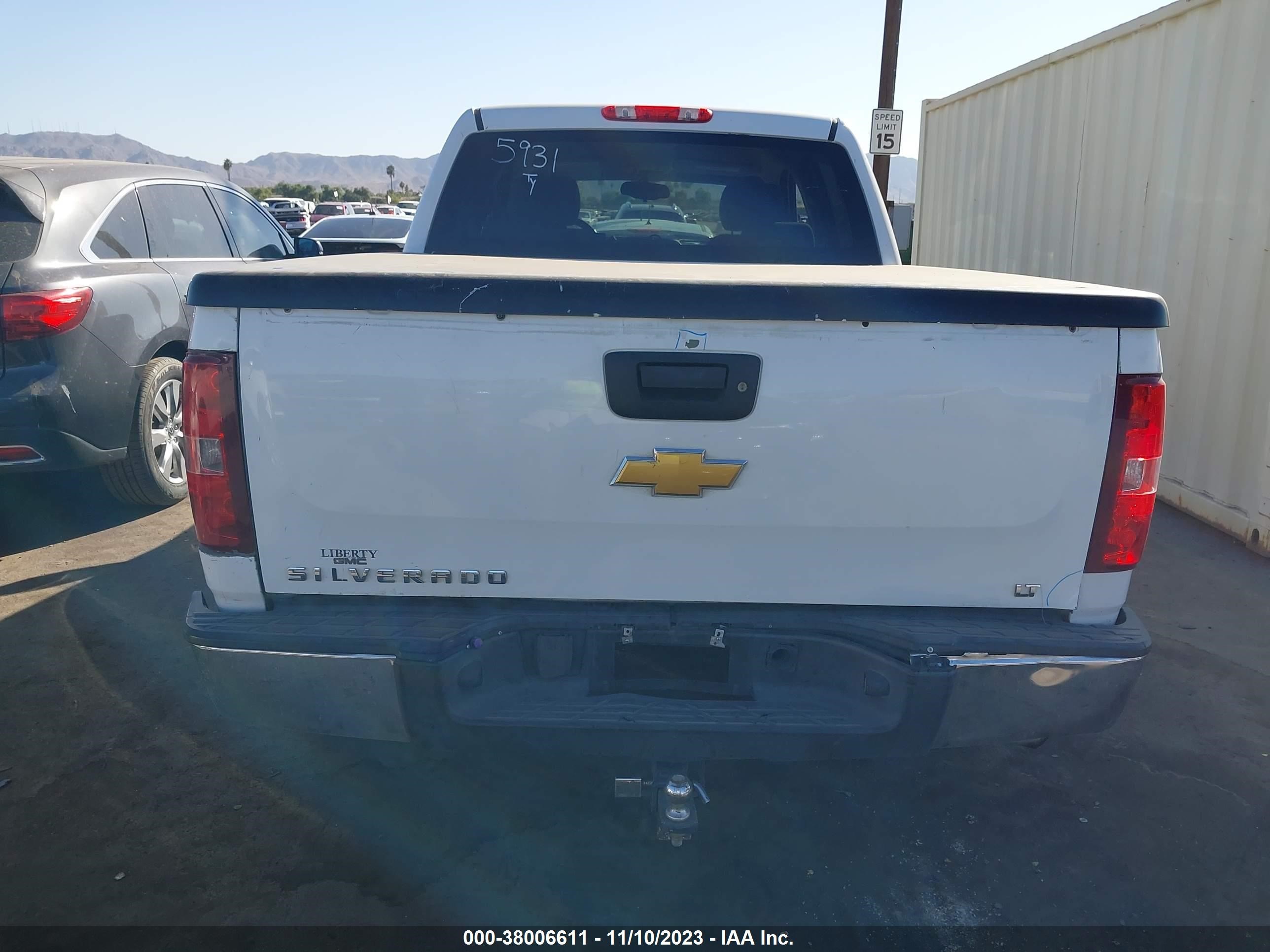 Photo 15 VIN: 3GCPCSE02DG244731 - CHEVROLET SILVERADO 