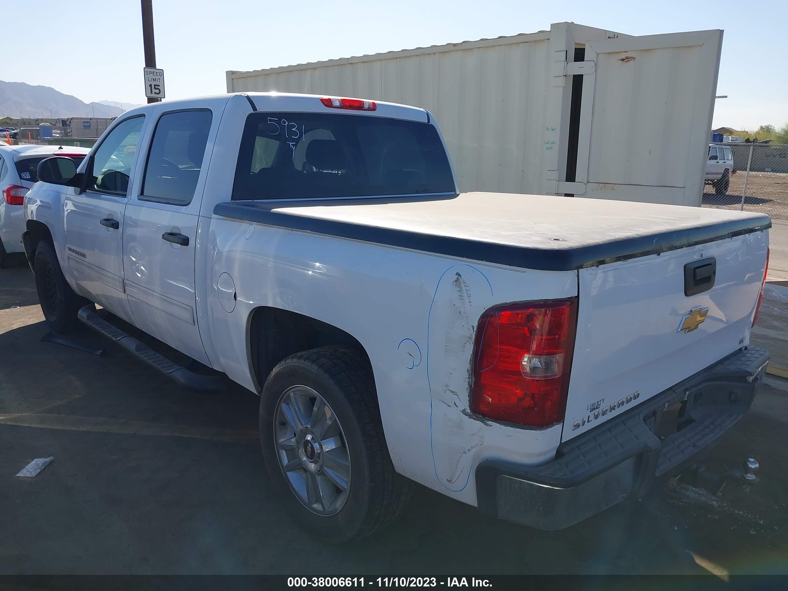 Photo 2 VIN: 3GCPCSE02DG244731 - CHEVROLET SILVERADO 