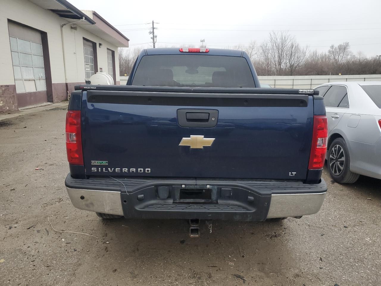 Photo 5 VIN: 3GCPCSE03BG119850 - CHEVROLET SILVERADO 